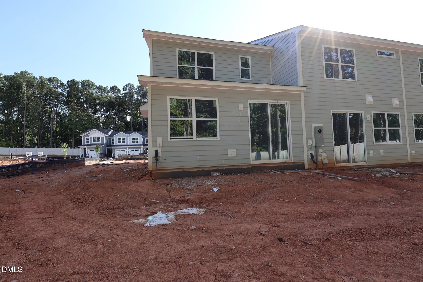 2916 Spring Manor Way Property Photo 3