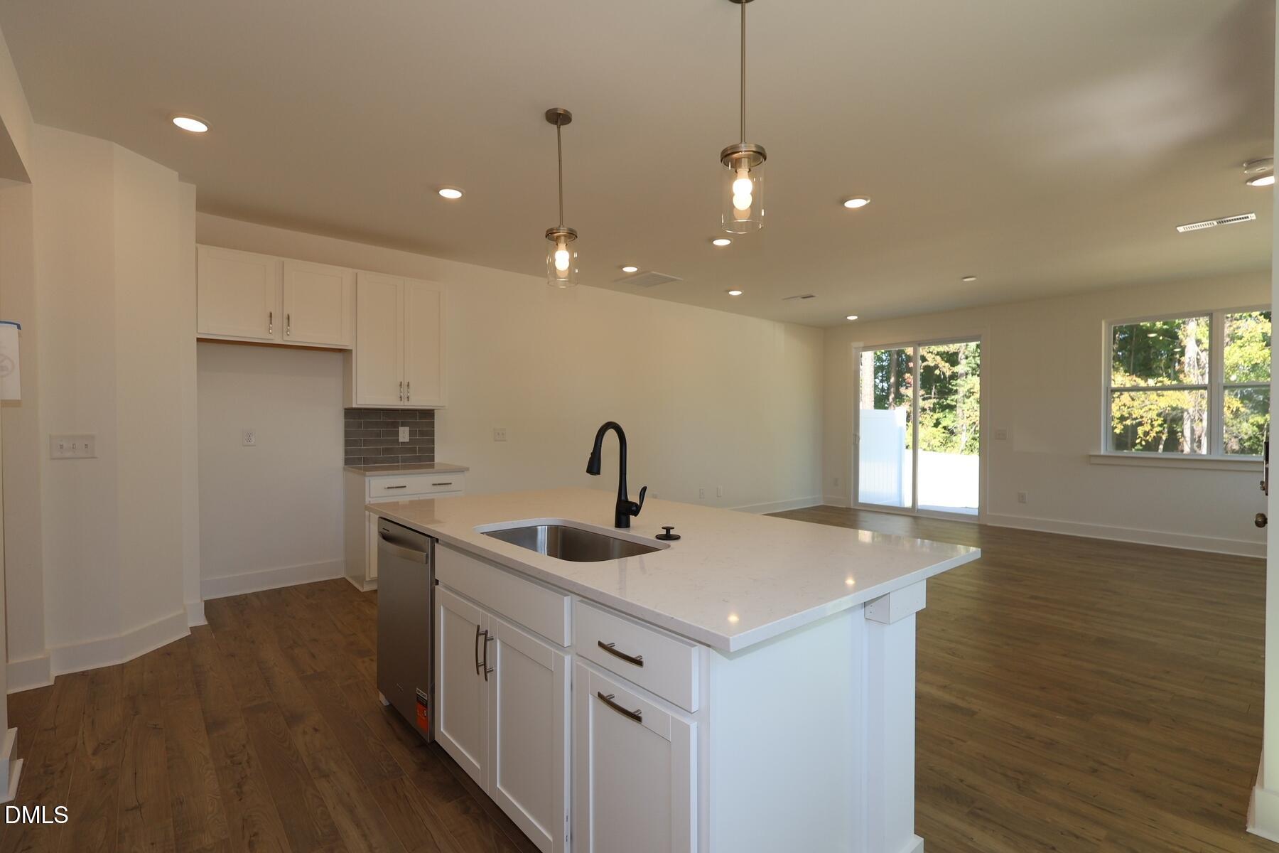 2916 Spring Manor Way Property Photo 4