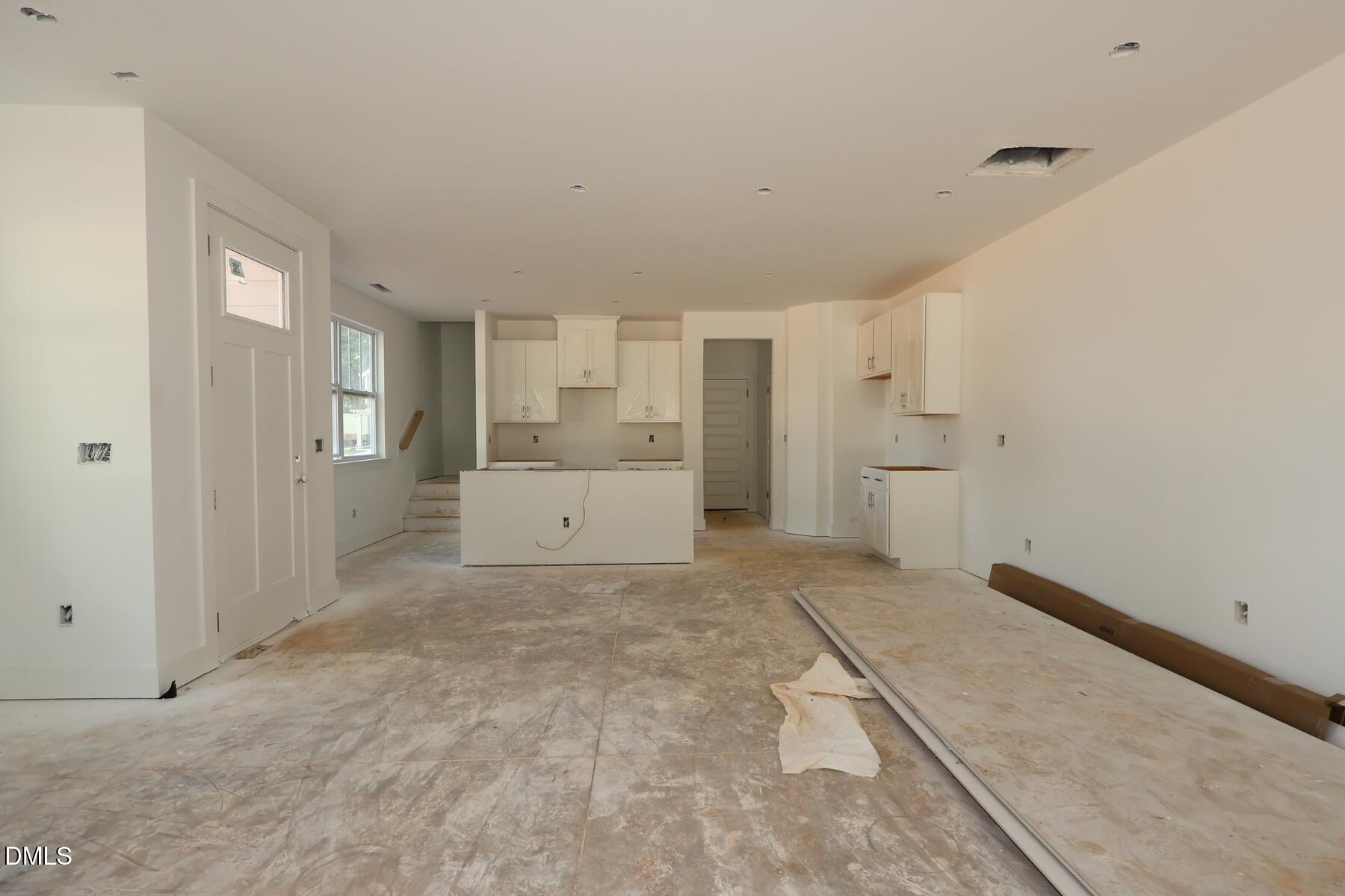 2916 Spring Manor Way Property Photo 8
