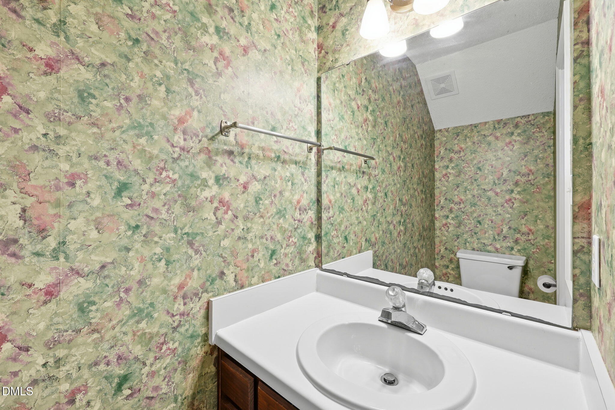 844 Athens Drive C Property Photo 11