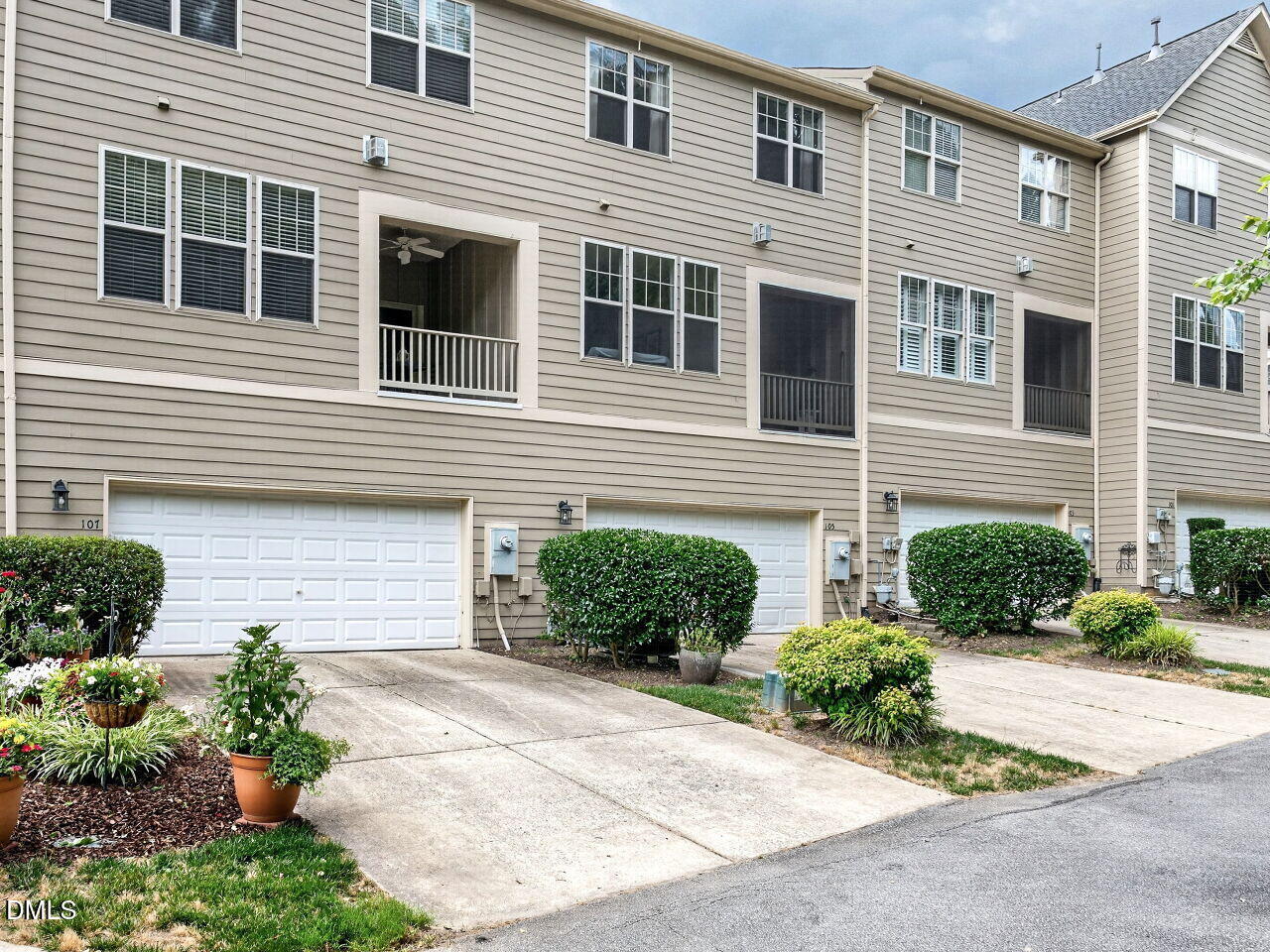 107 Haybarn Court Property Photo 24