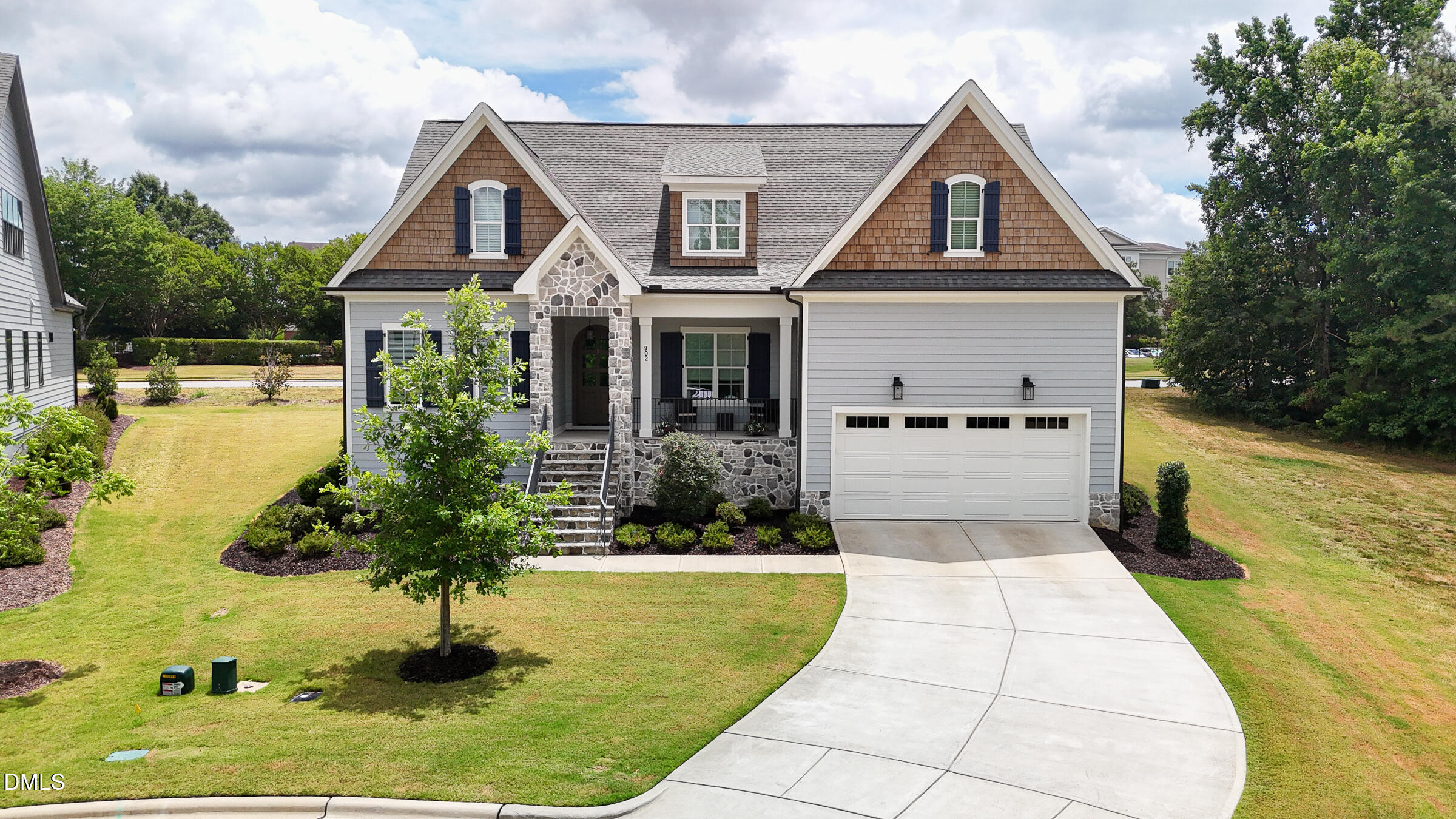 802 Laurelwood Drive Property Photo 3
