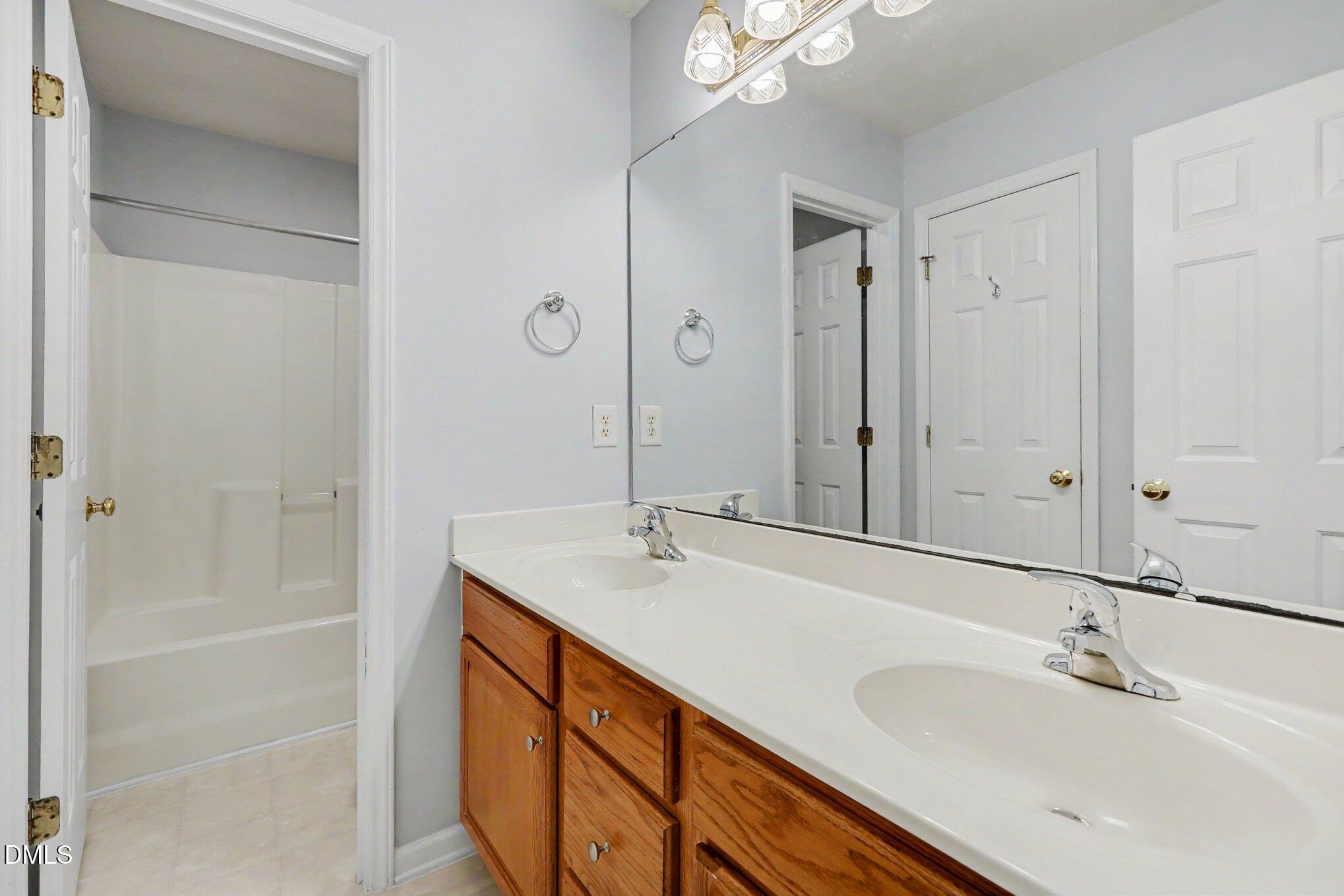 1810 Turning Leaf Lane Property Photo 32