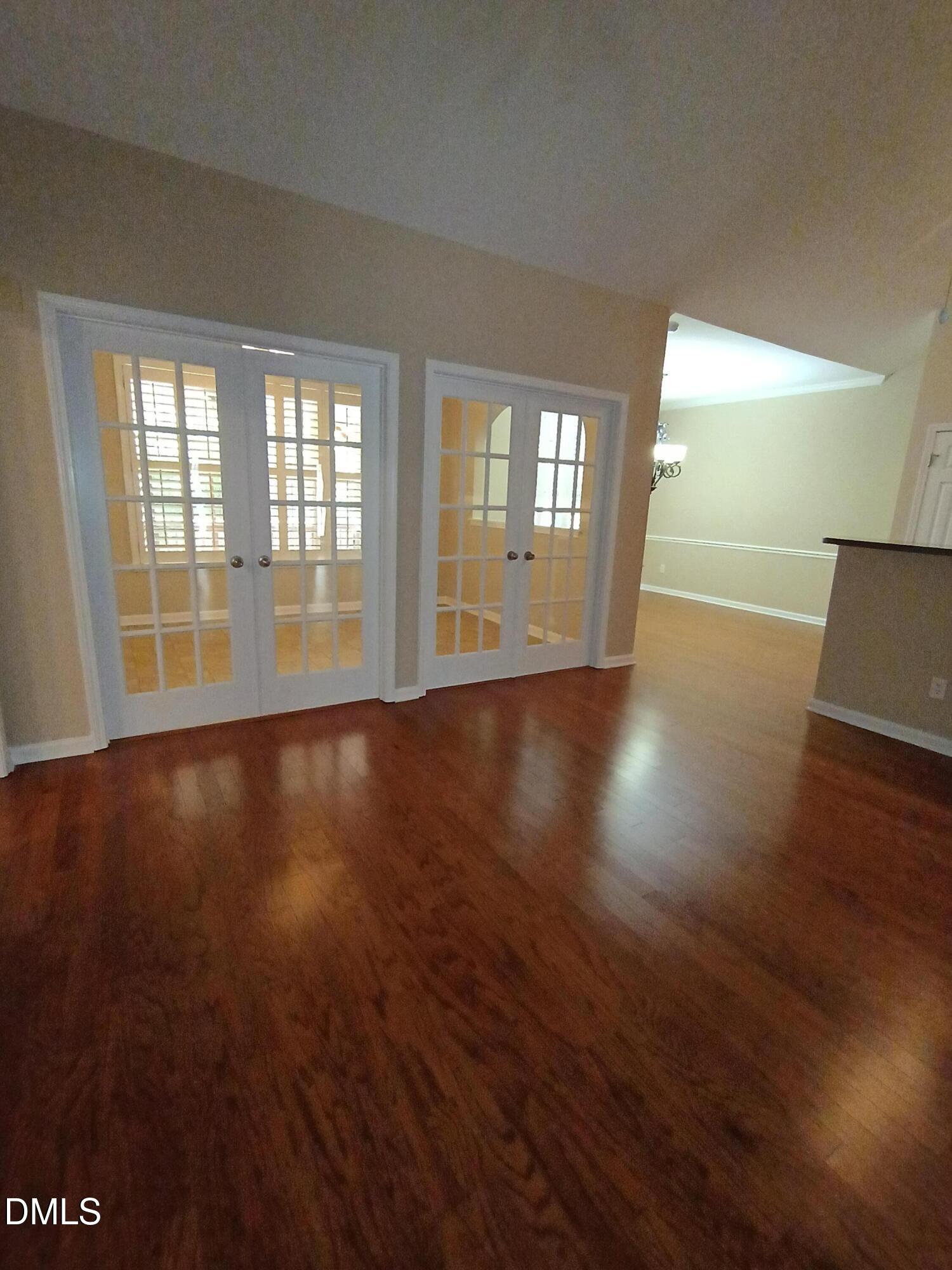 2825 Margot's Avenue Property Photo 8