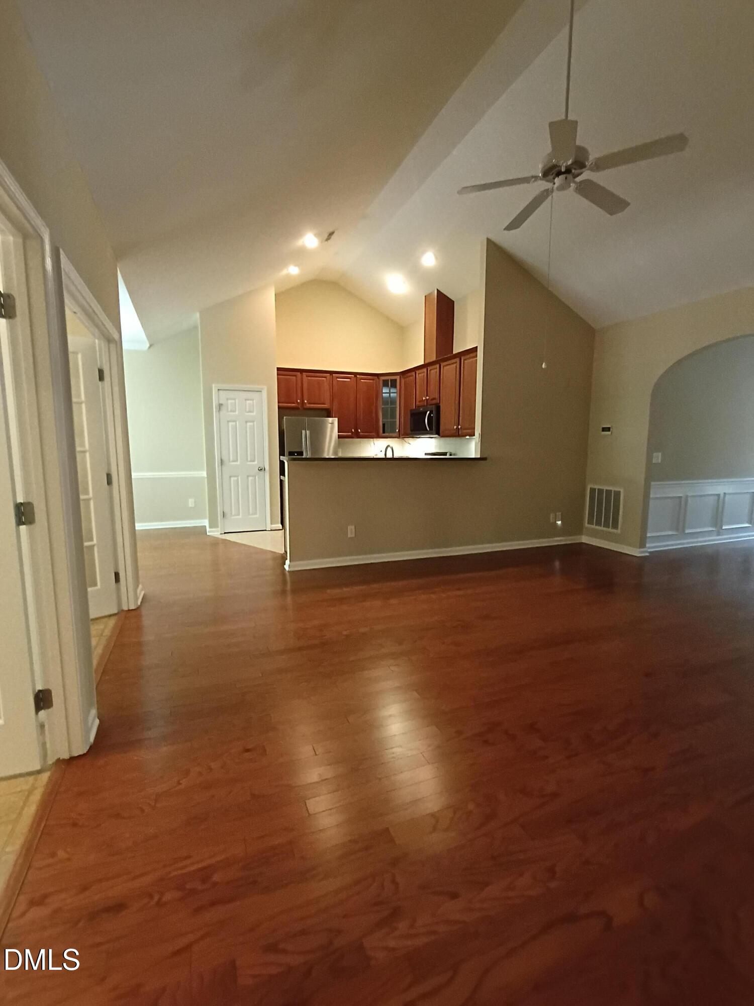 2825 Margot's Avenue Property Photo 9