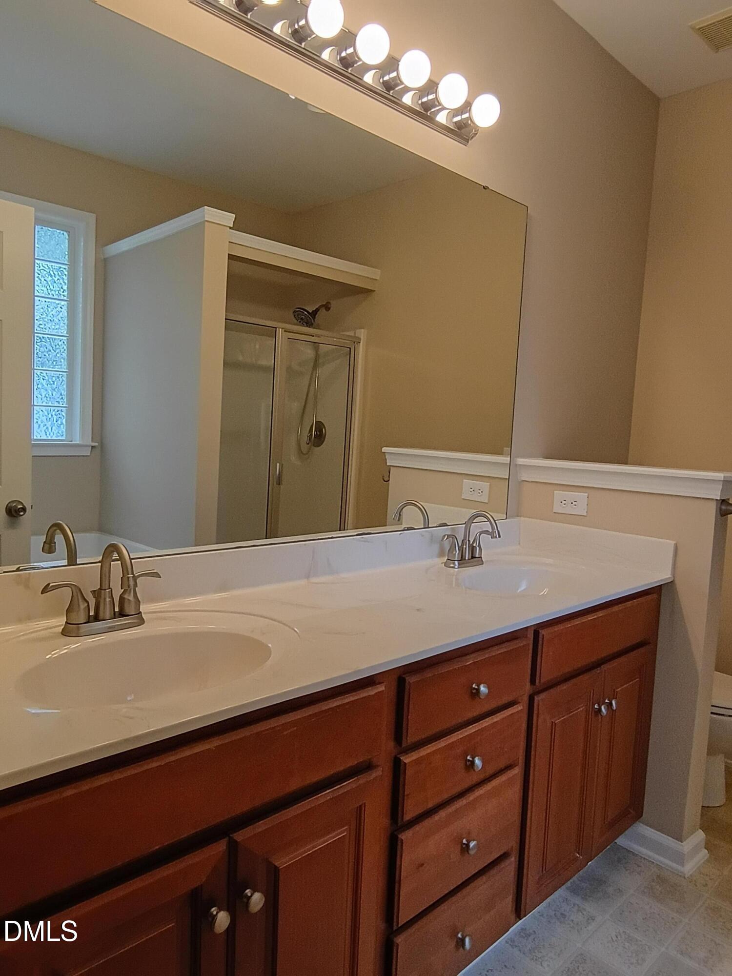 2825 Margot's Avenue Property Photo 26