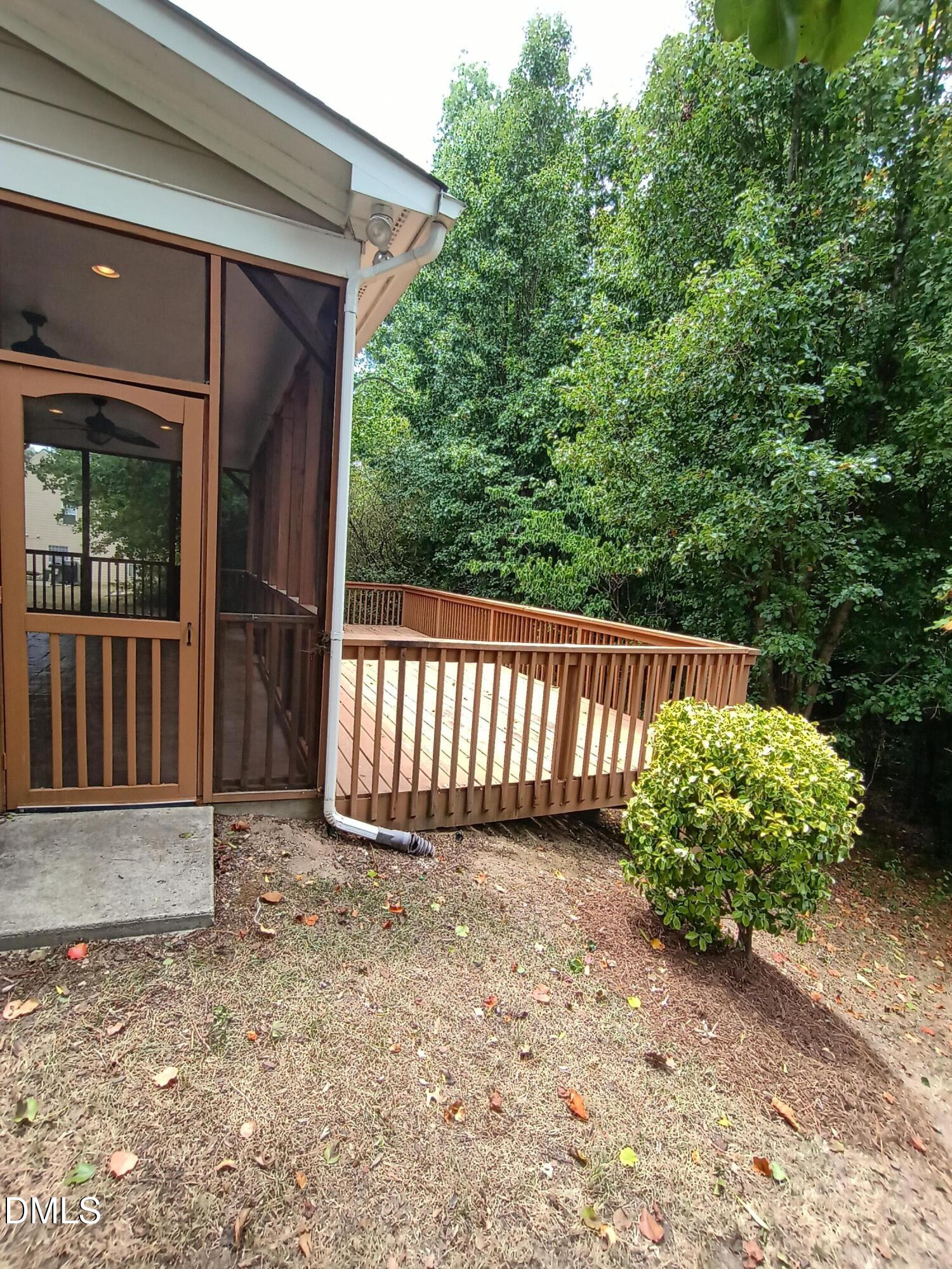 2825 Margot's Avenue Property Photo 34