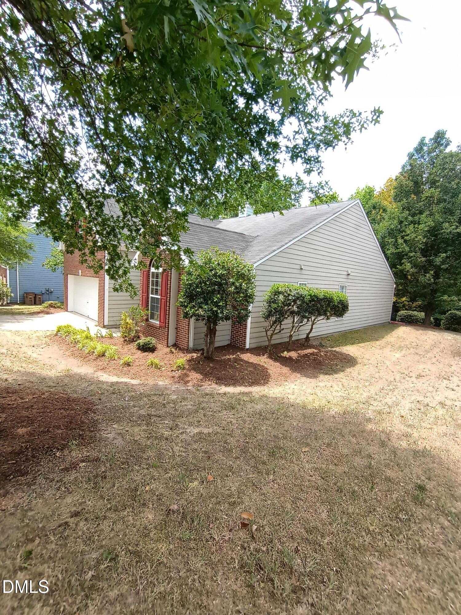 2825 Margot's Avenue Property Photo 38
