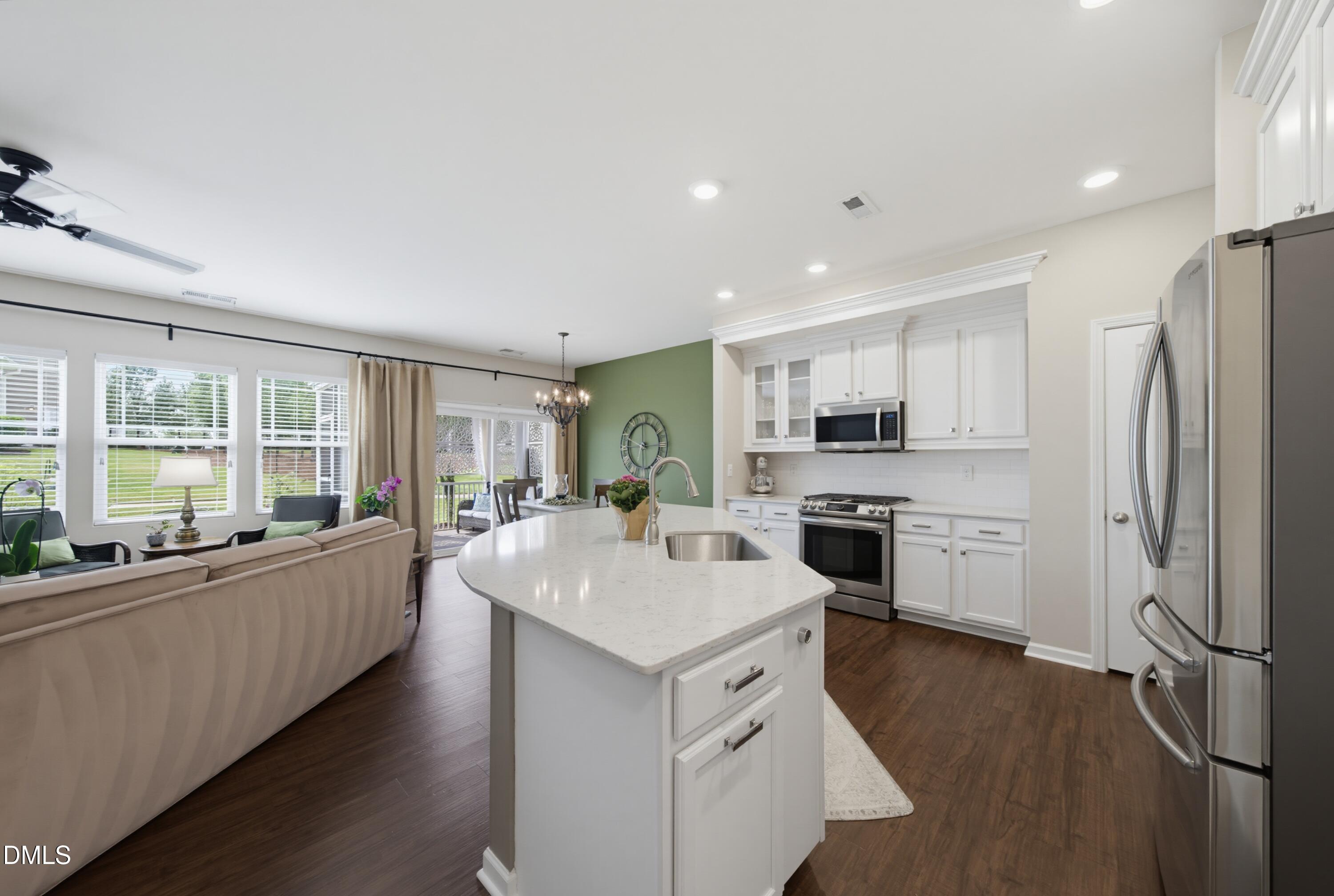 1302 Neighborly Way Property Photo 4