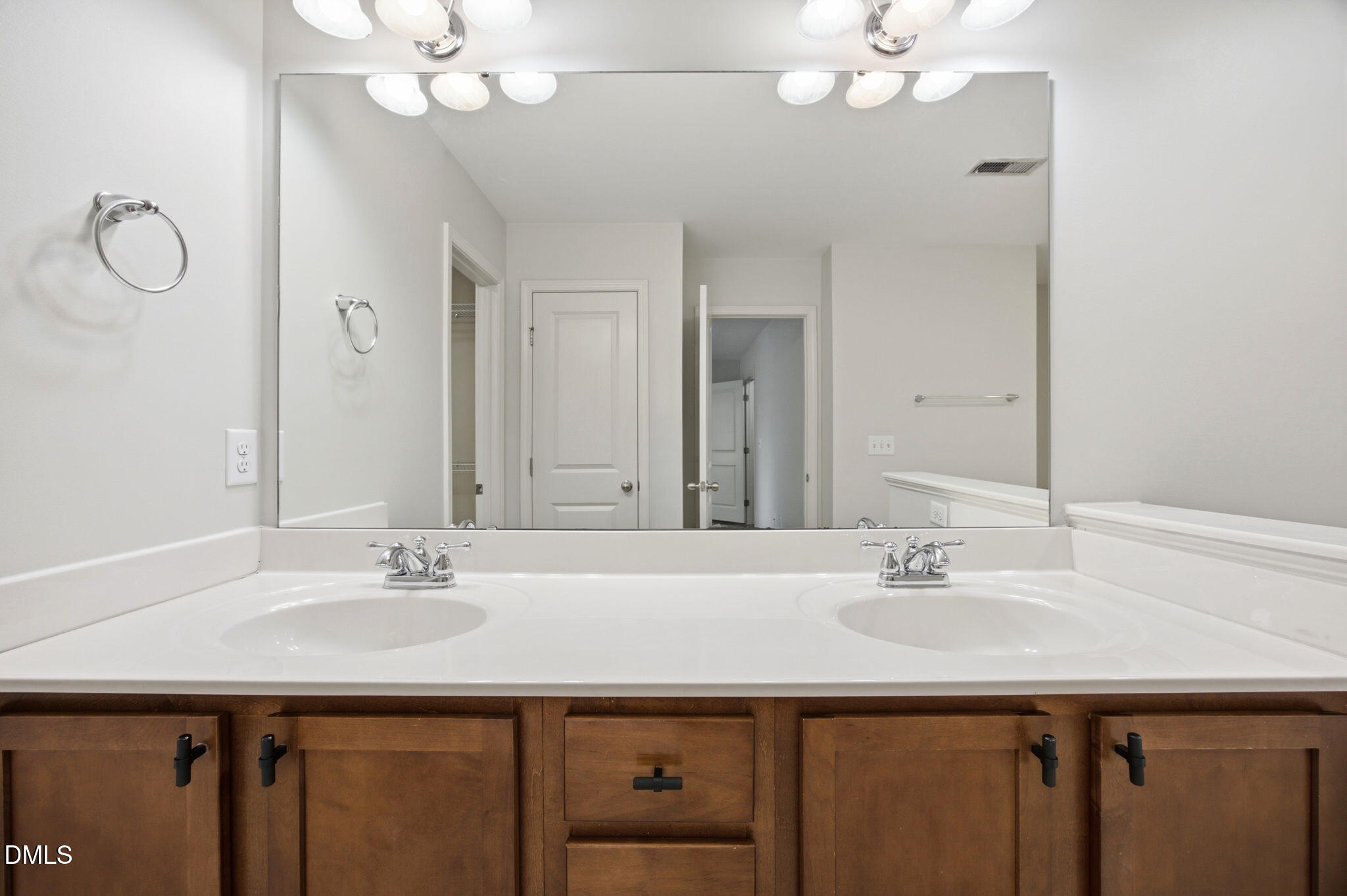 2705 Cloud Mist Circle Property Photo 21