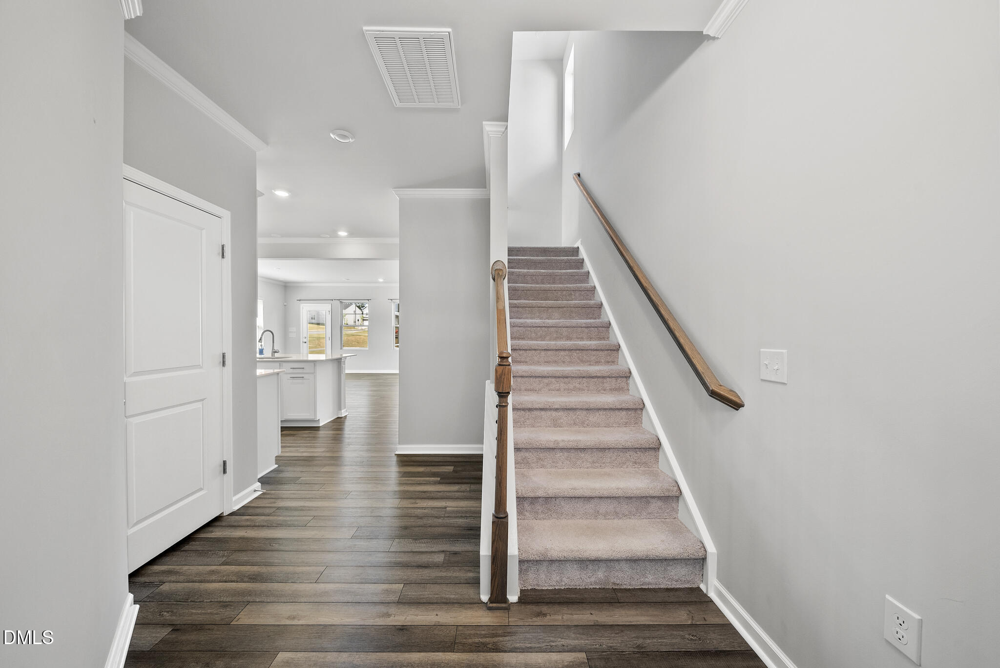 205 Fig Tree Bend Property Photo 7