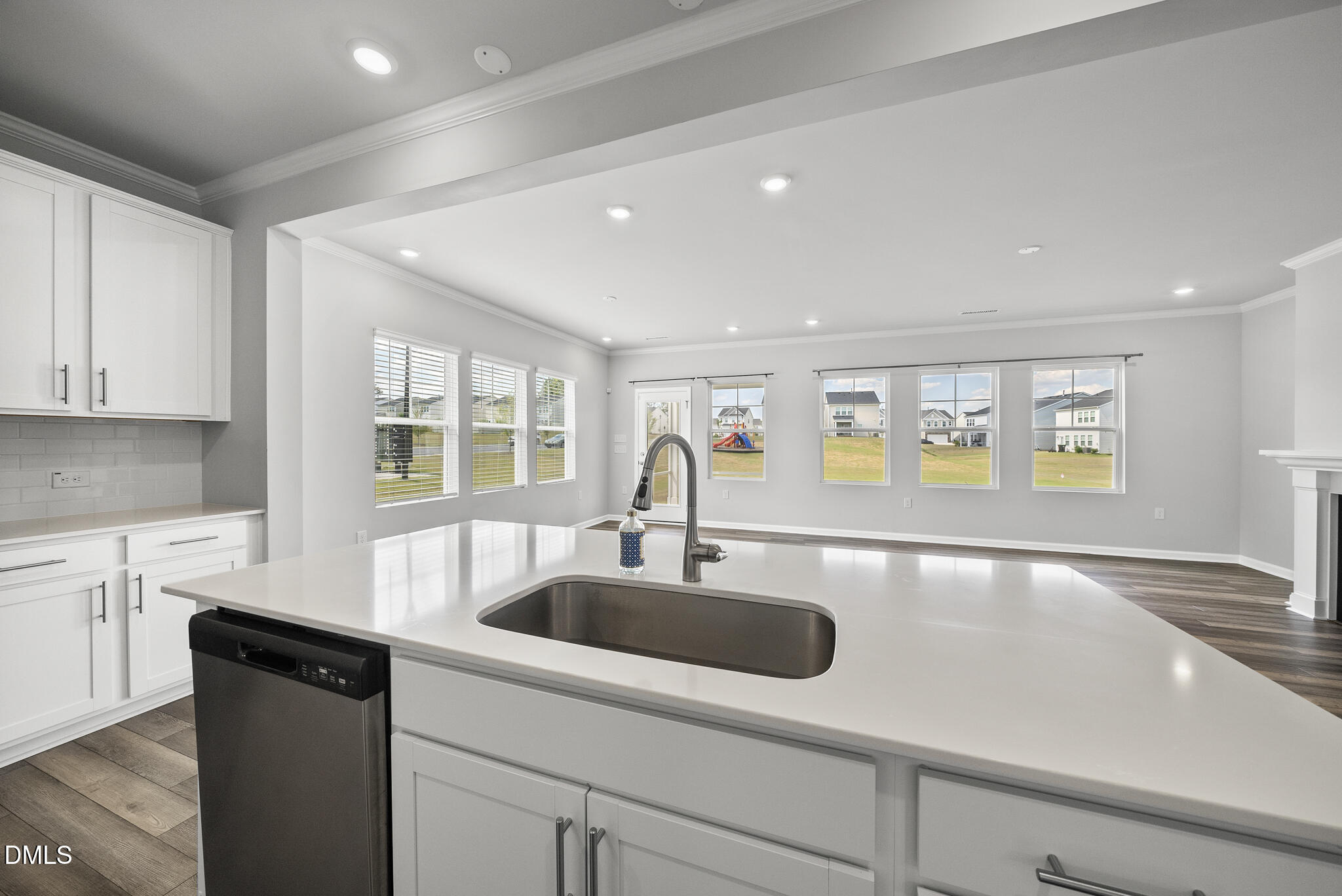 205 Fig Tree Bend Property Photo 9