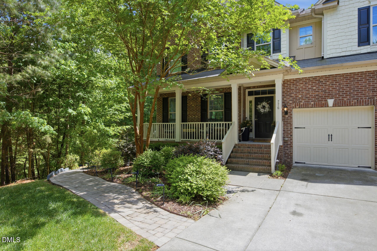 776 Legend Oaks Drive Property Photo 11
