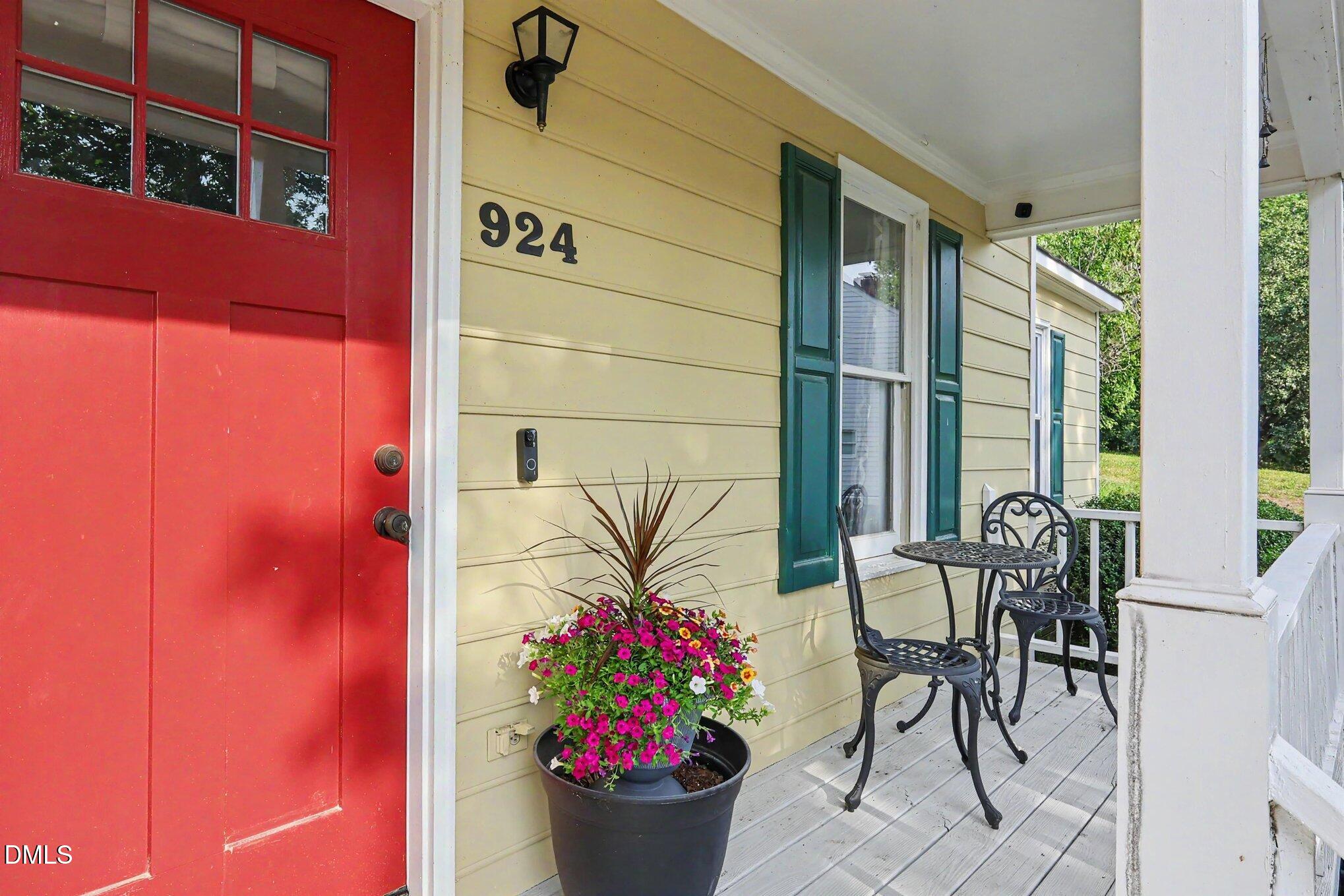 924 Big Bend Court Property Photo 1