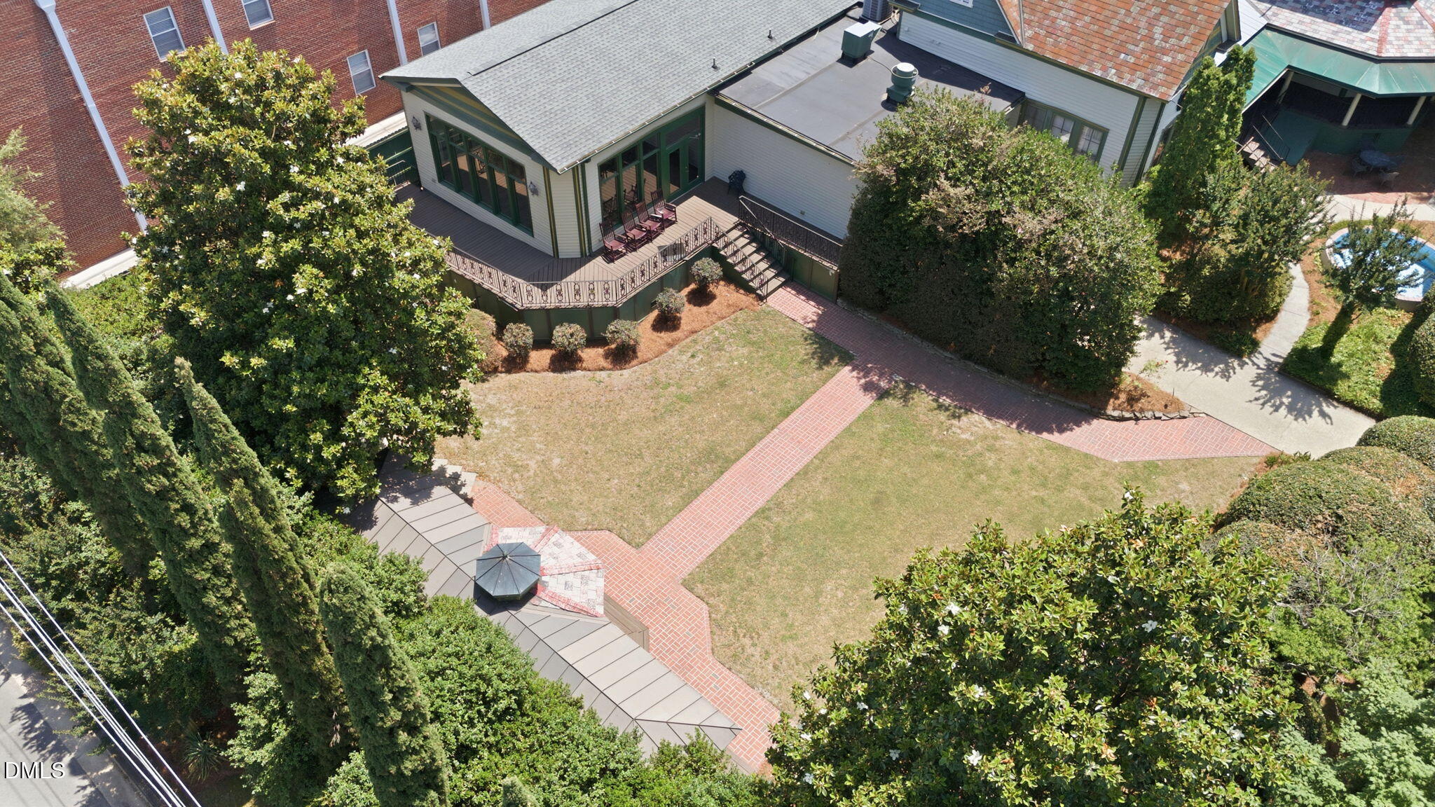 201 E Hill Street Property Photo 48