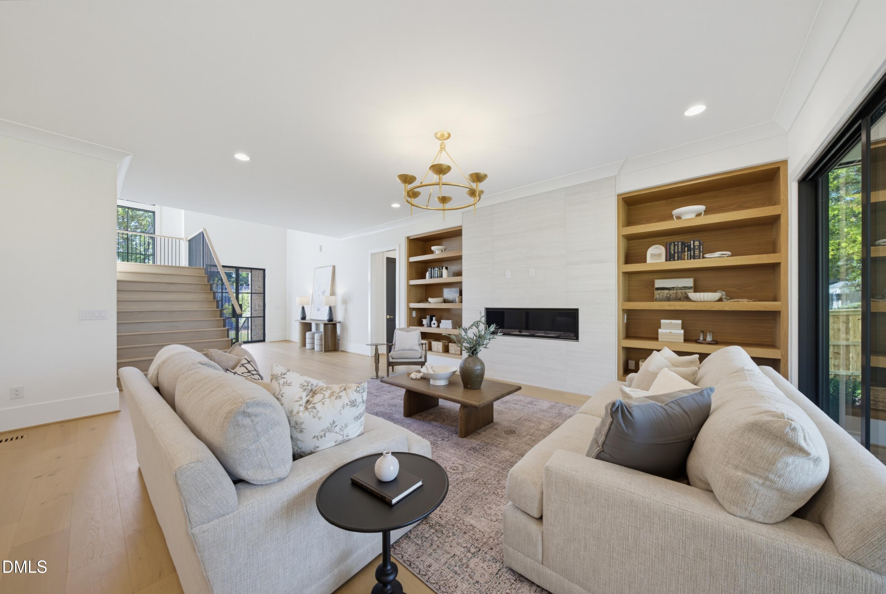 413 Pinecroft Drive Property Photo 12