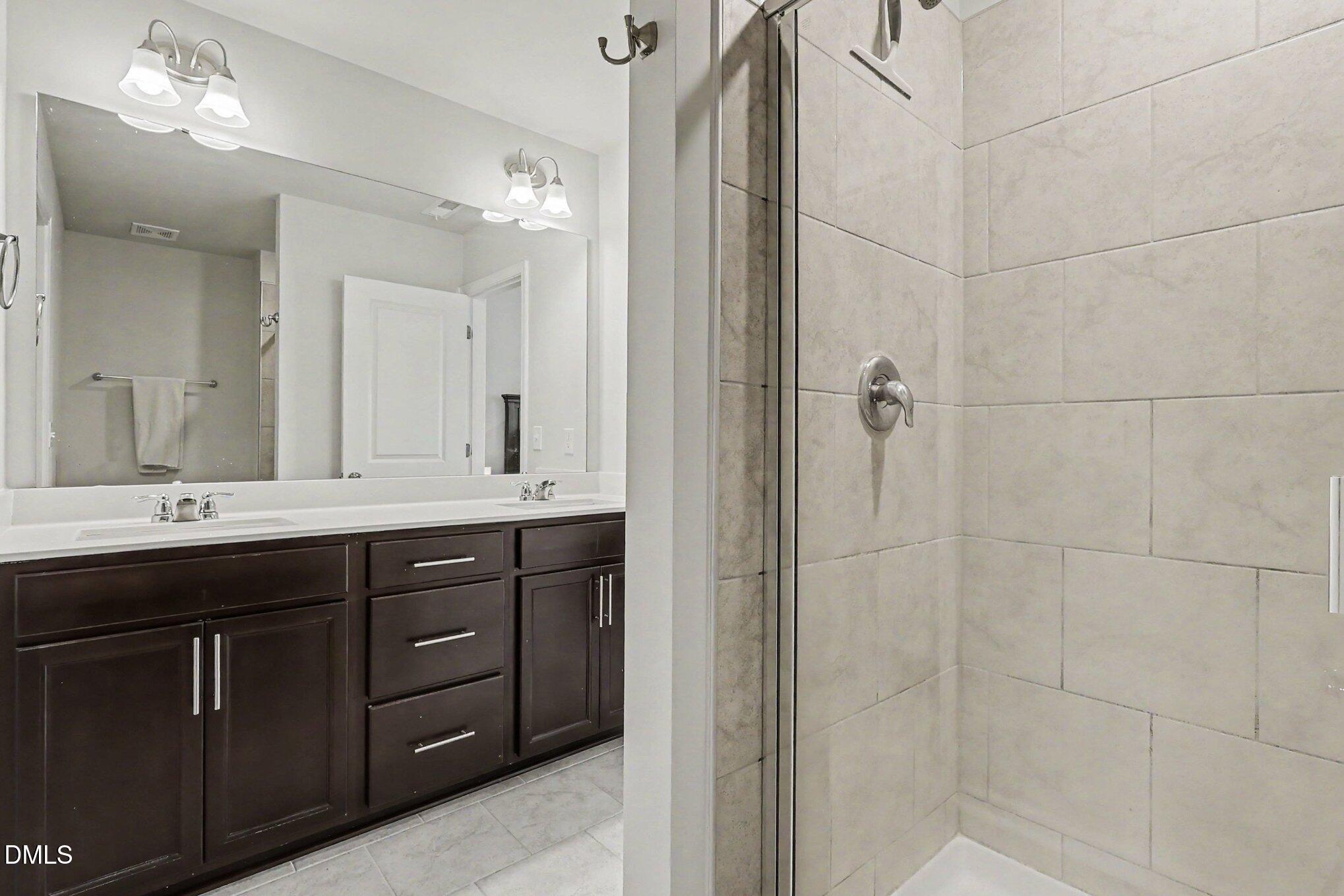 2541 Kasota Lane Property Photo 18