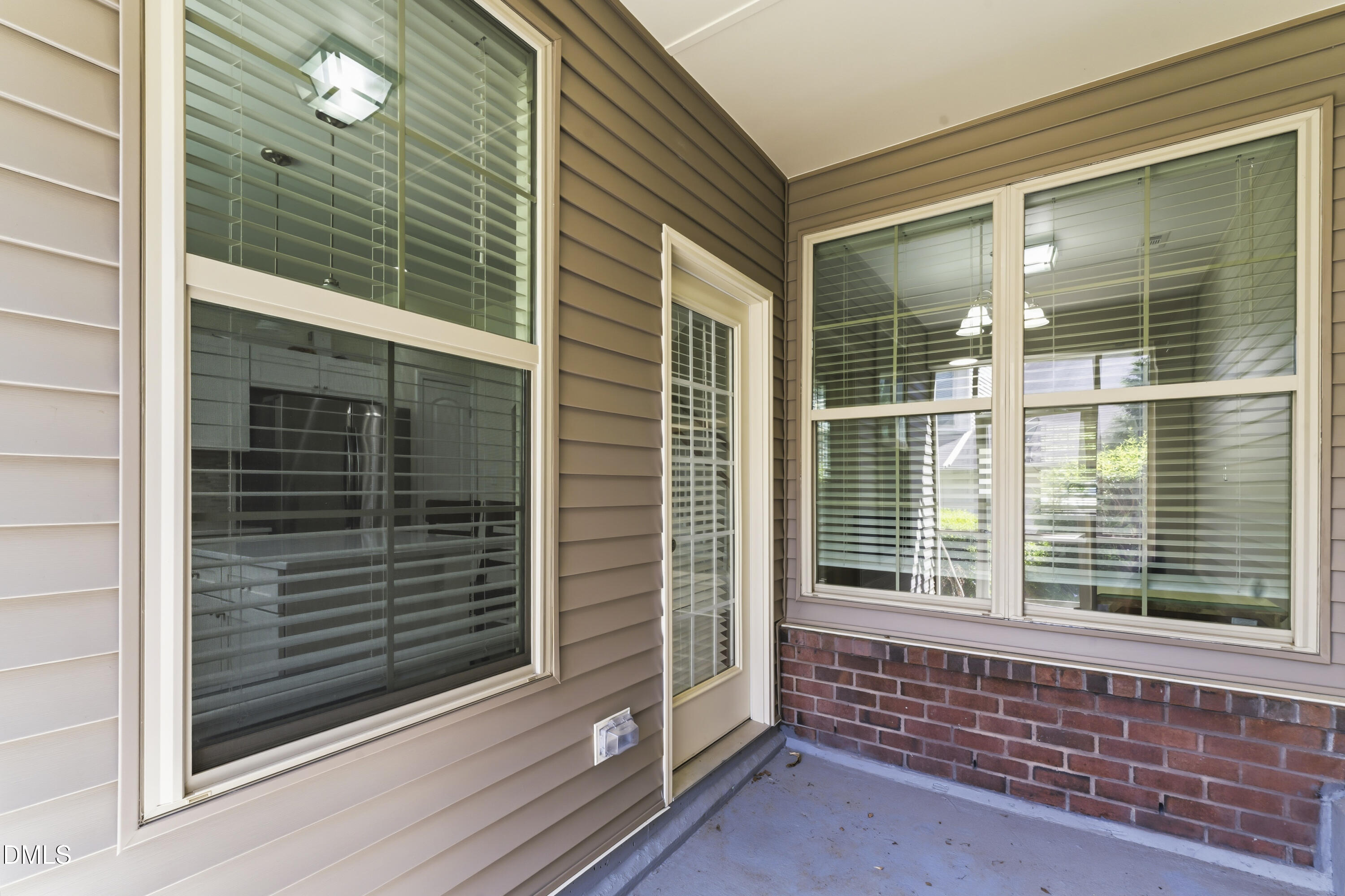 707 Davenbury Way Property Photo 15
