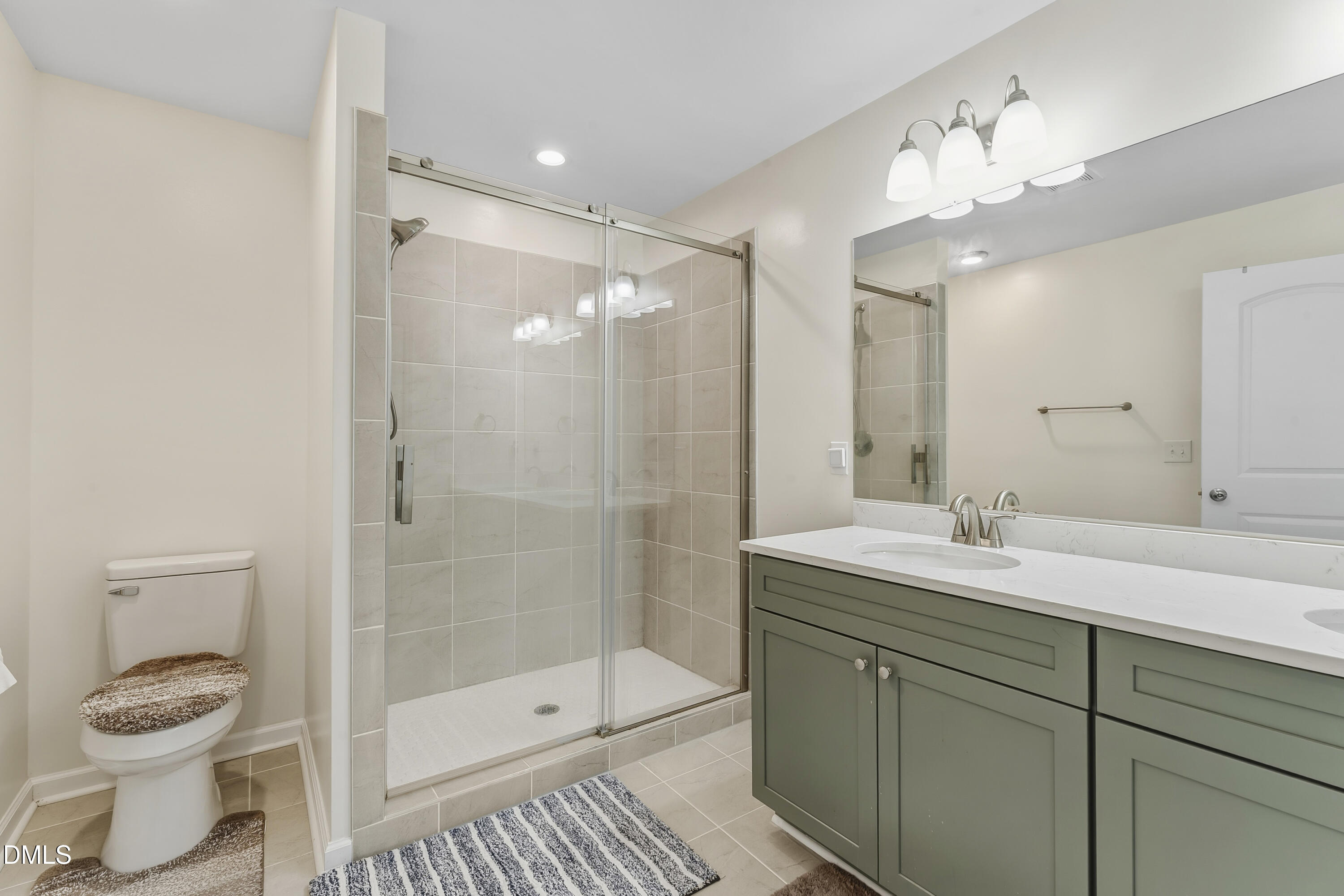 707 Davenbury Way Property Photo 21