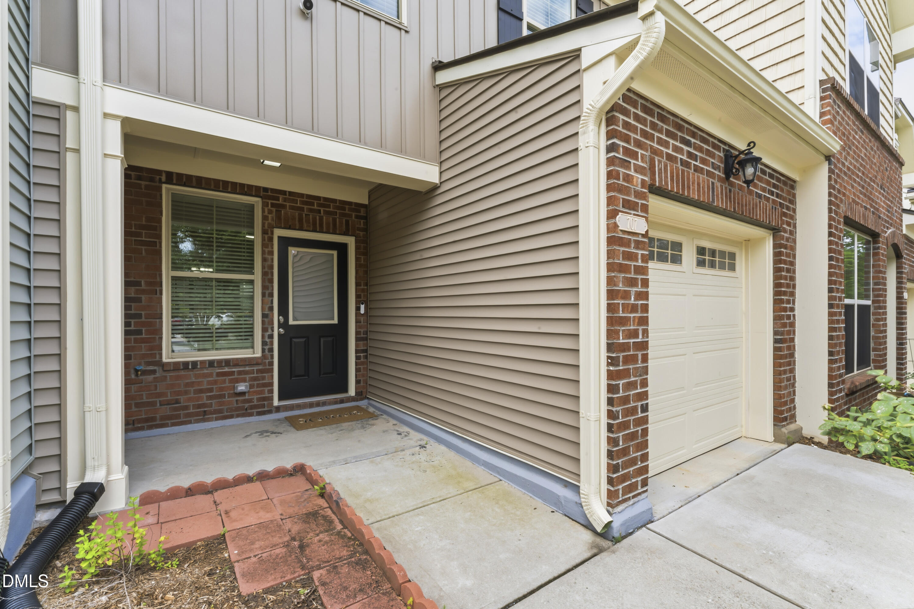 707 Davenbury Way Property Photo 30