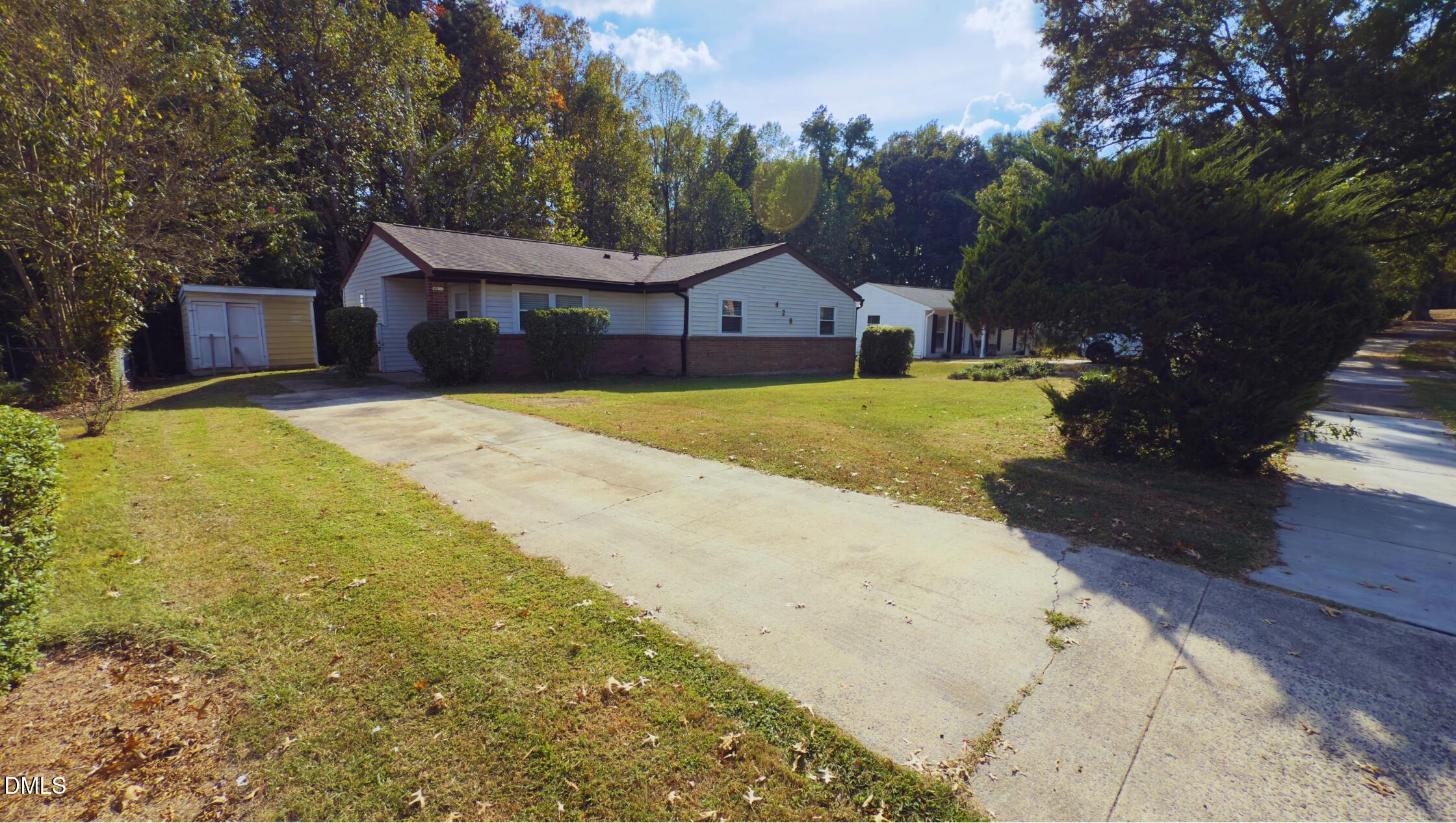 428 Walton Street Property Photo 13