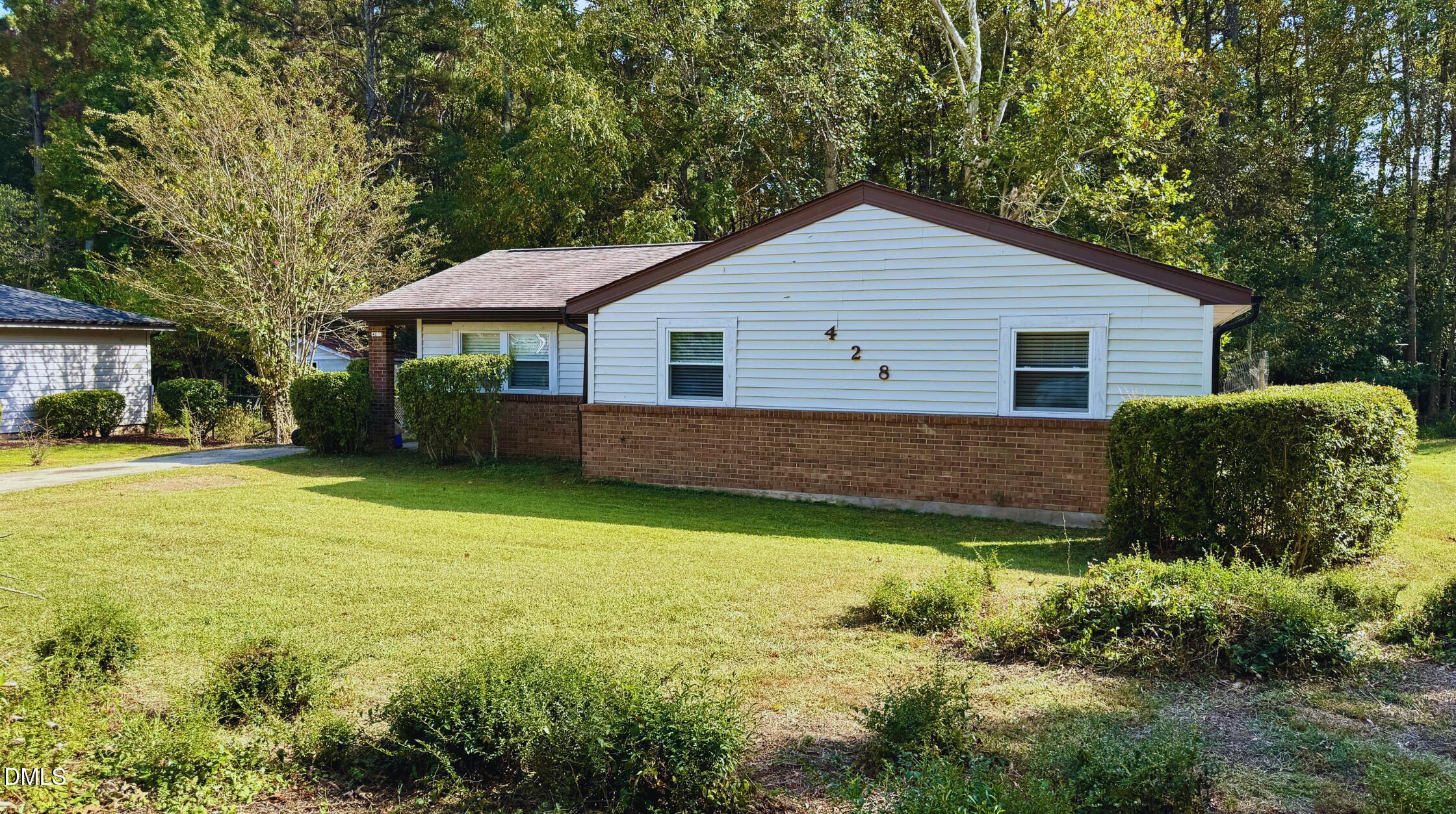 428 Walton Street Property Photo 14