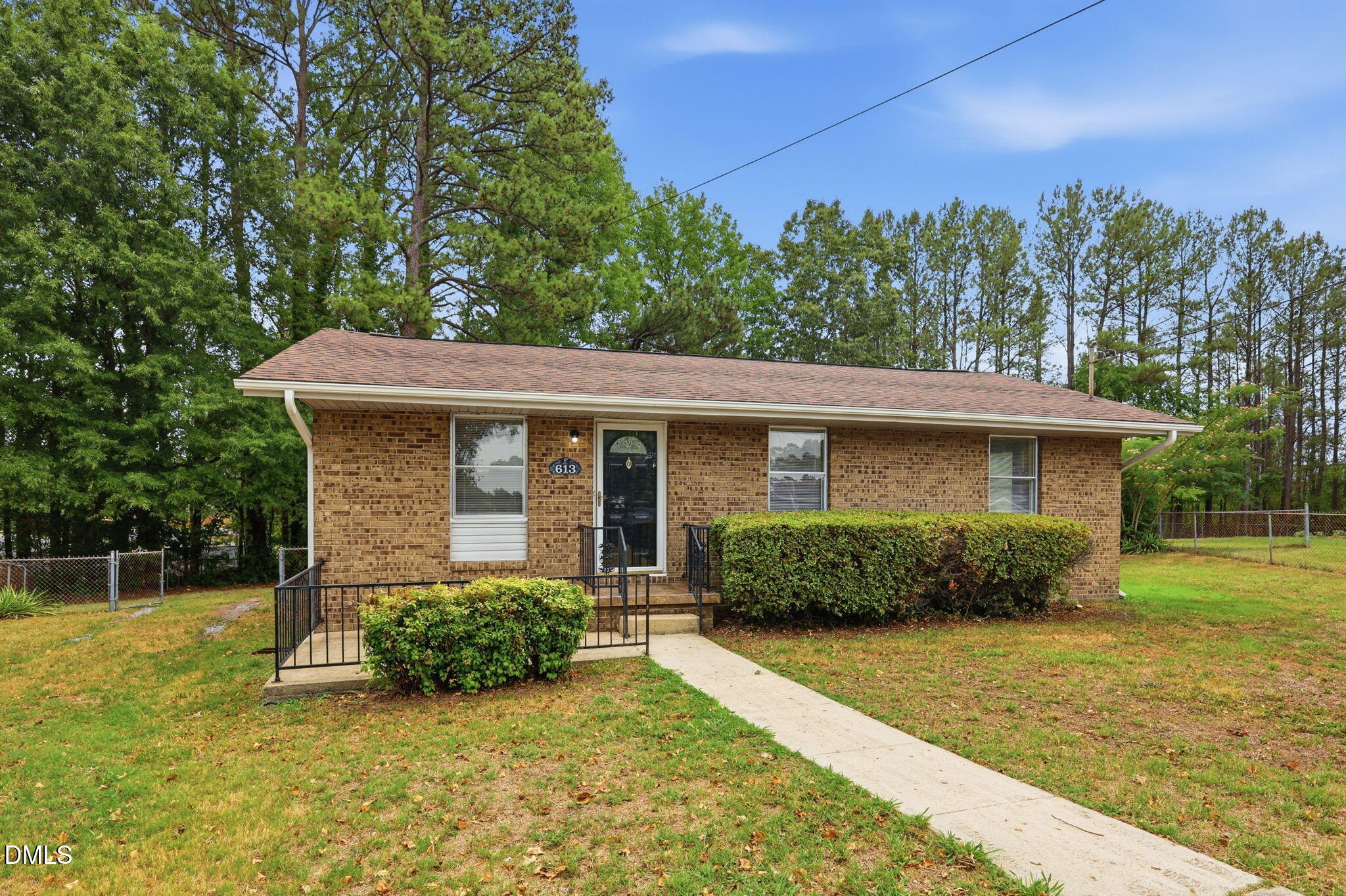 613 Juno Court Property Photo 2