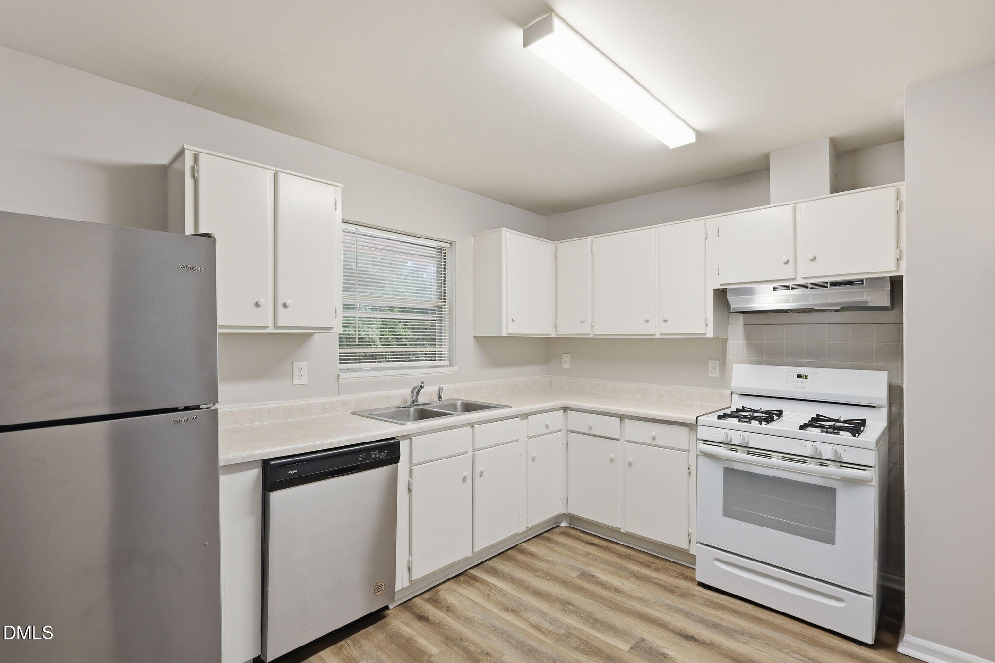 613 Juno Court Property Photo 8