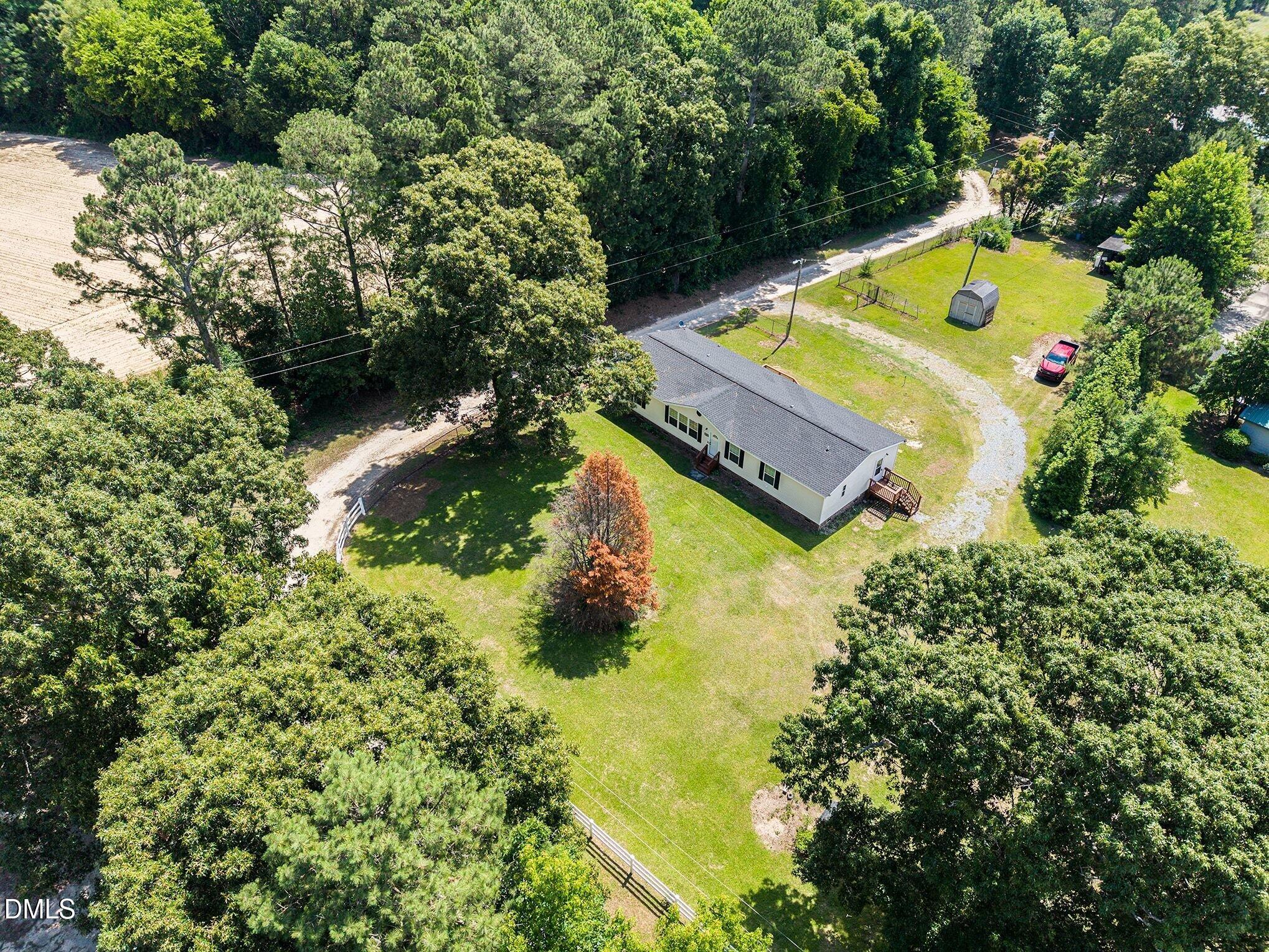 694 John Lee Road Property Photo 12
