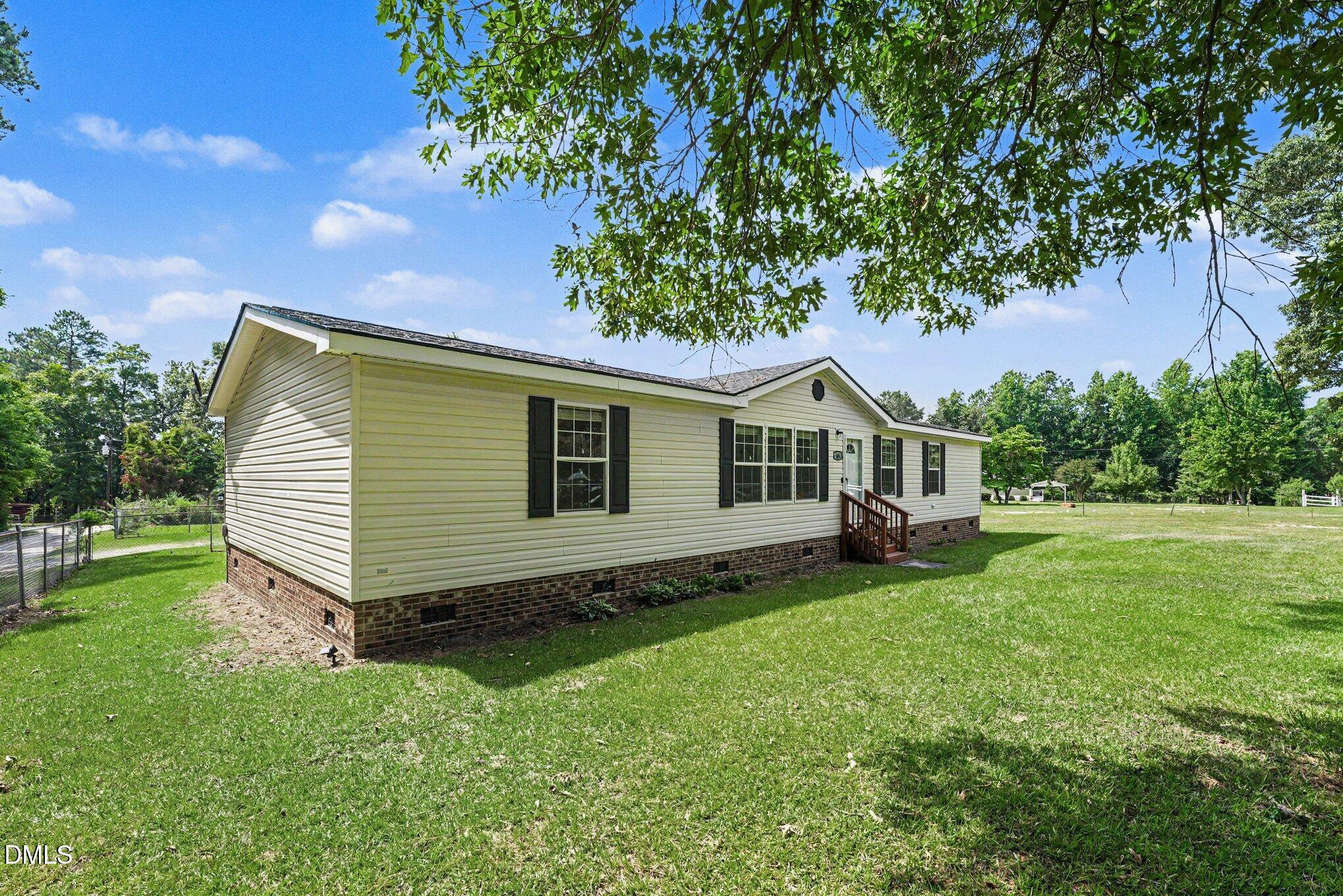 694 John Lee Road Property Photo 14