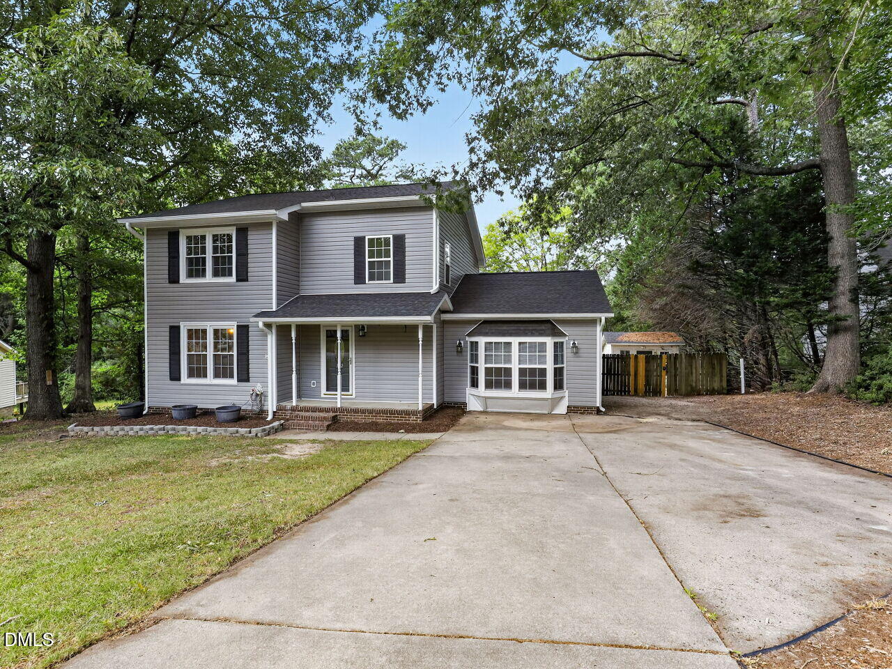 102 Greenwood Circle Property Photo 2