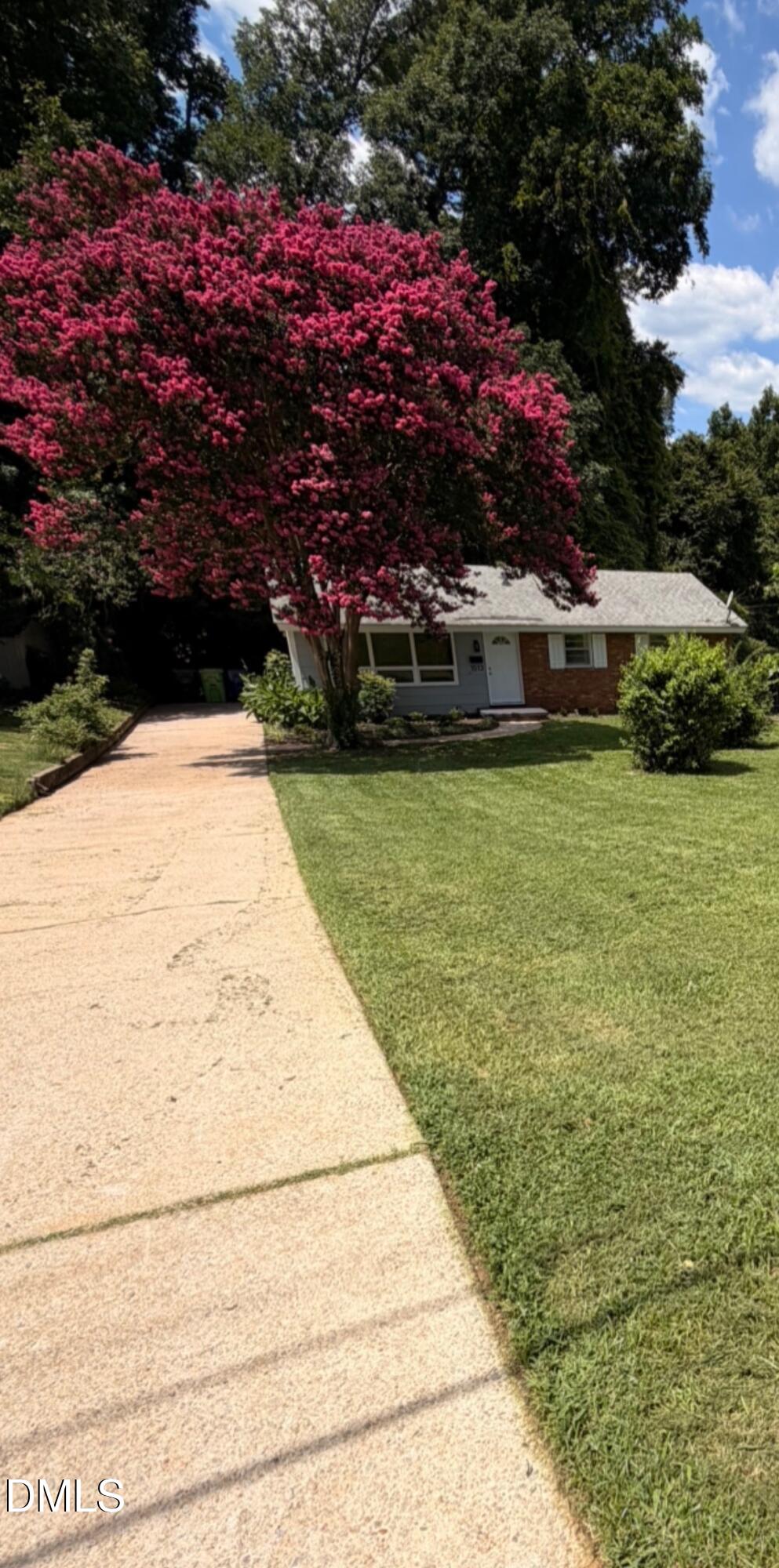 1513 N King Charles Road Property Photo 1