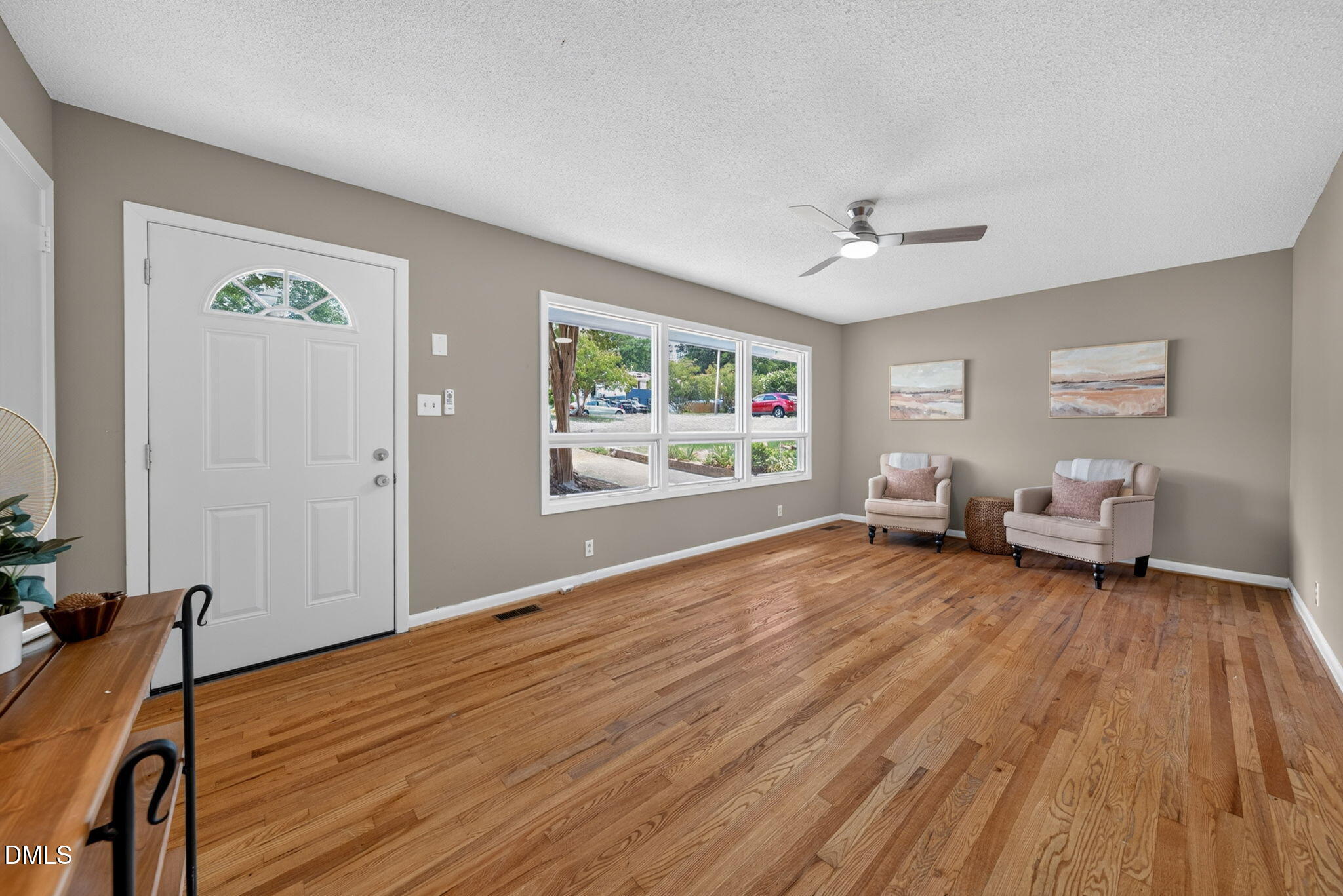 1513 N King Charles Road Property Photo 7
