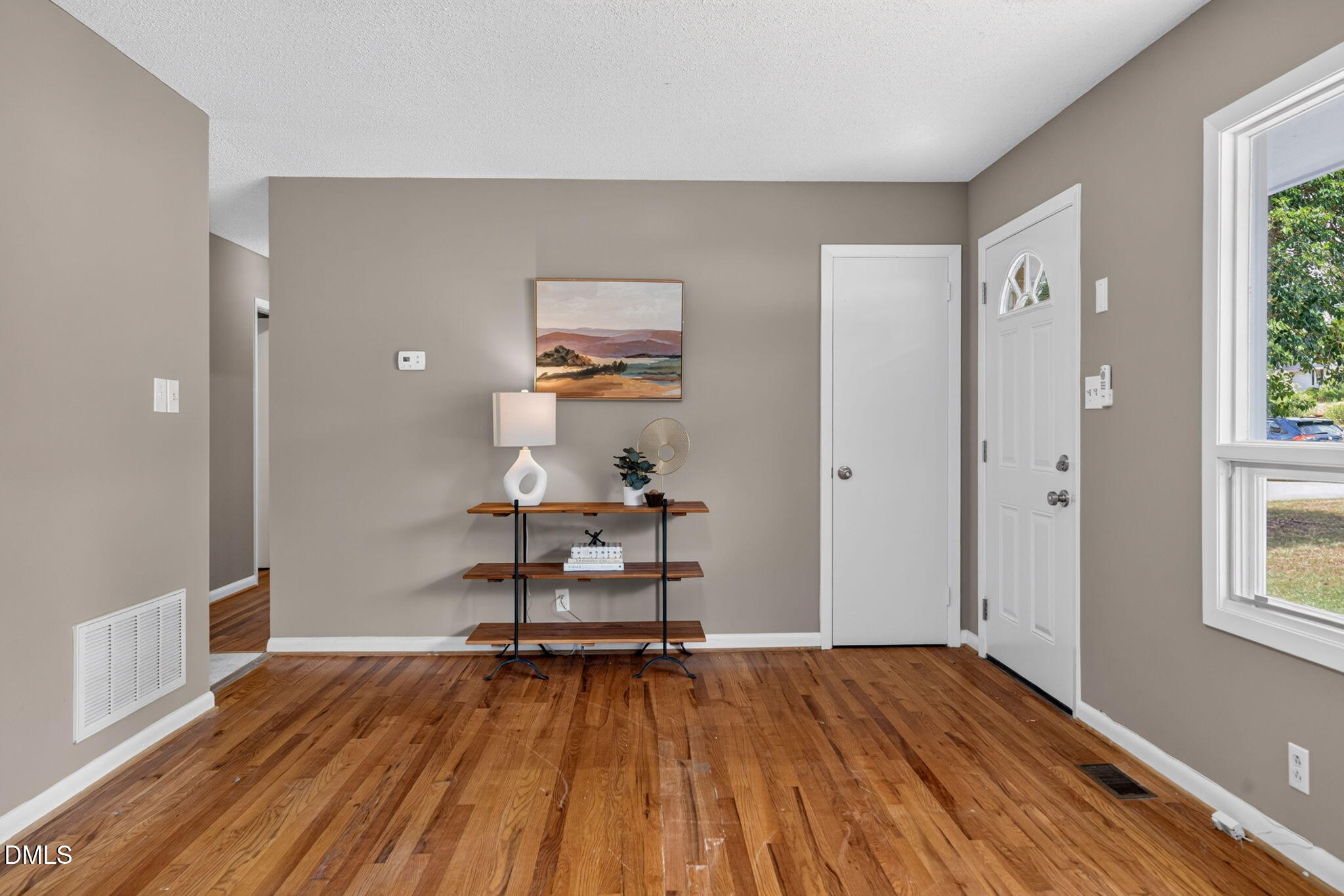1513 N King Charles Road Property Photo 8