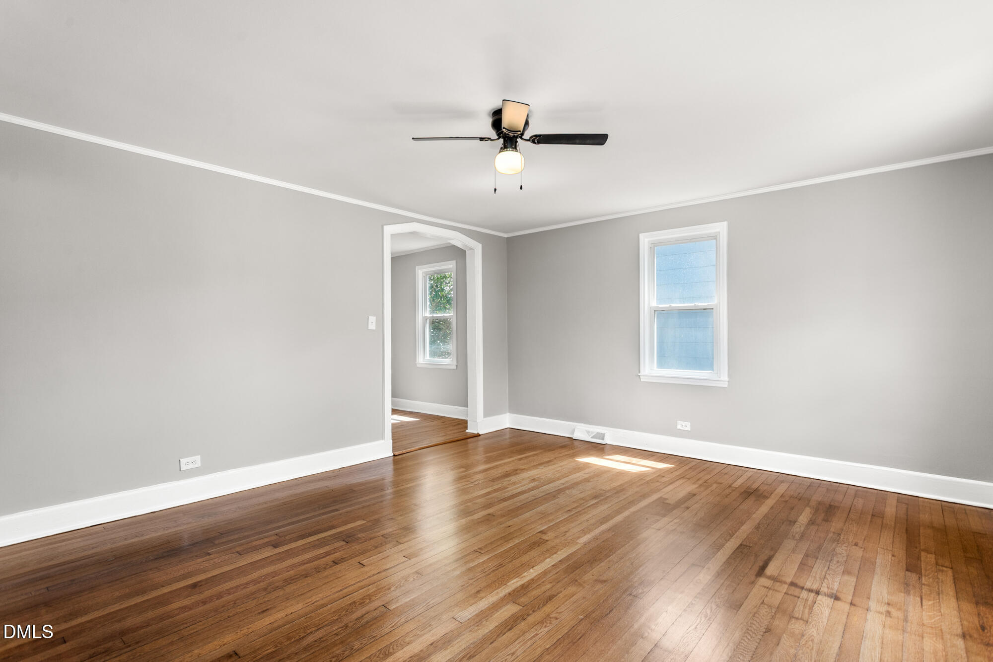 609 E Maynard Avenue Property Photo 5