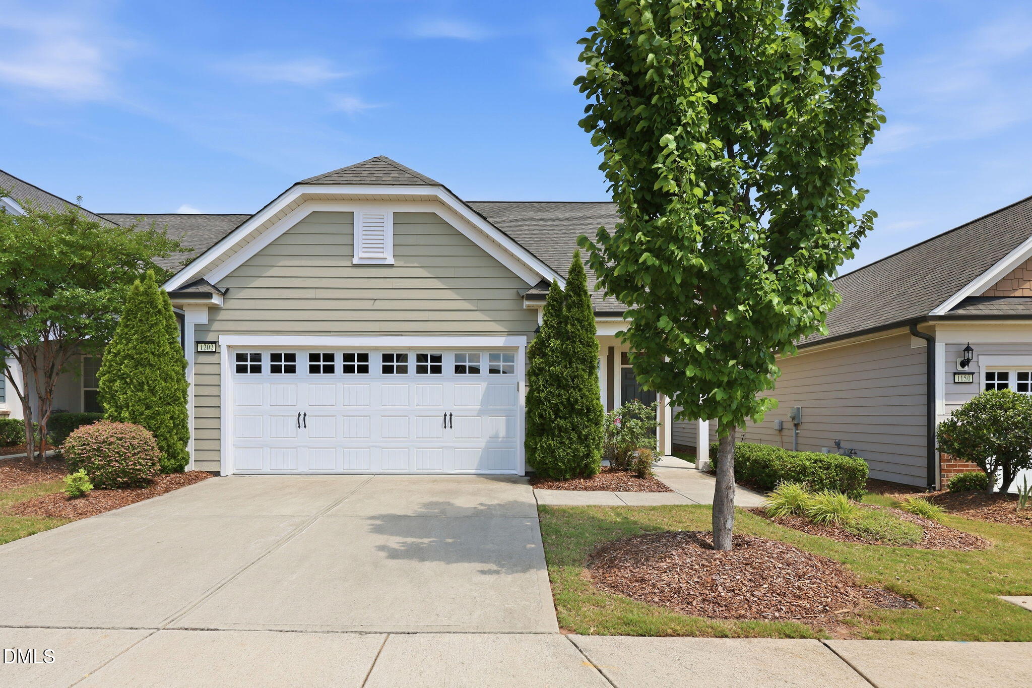 1202 E Rosedale Creek Drive Property Photo 2