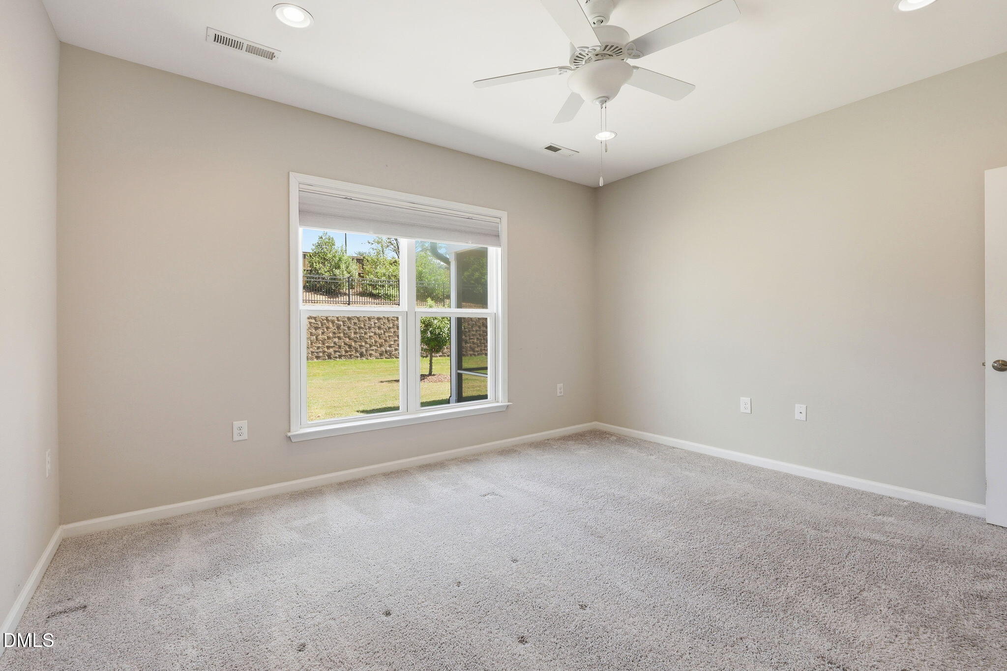 1202 E Rosedale Creek Drive Property Photo 19