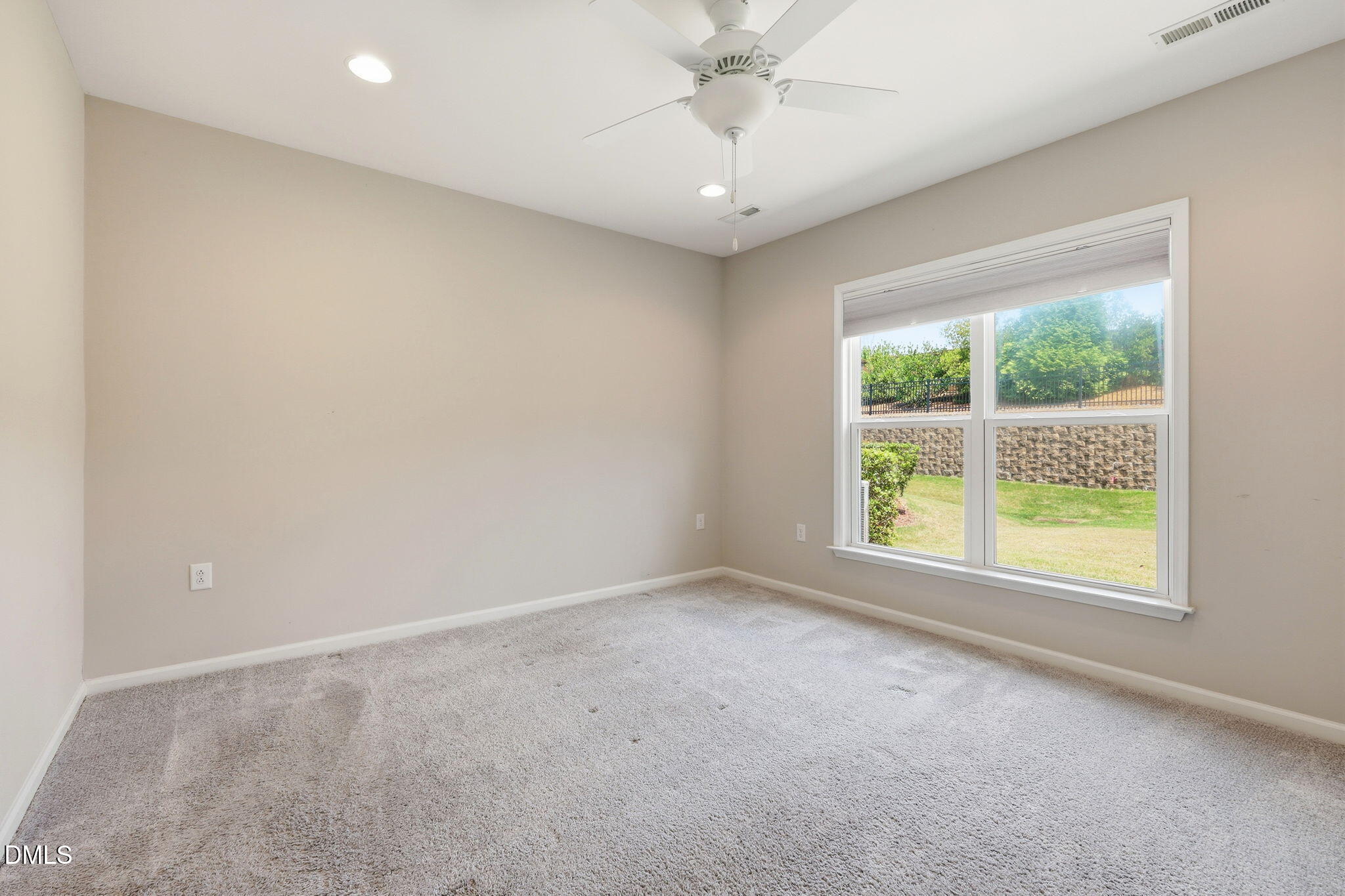 1202 E Rosedale Creek Drive Property Photo 21