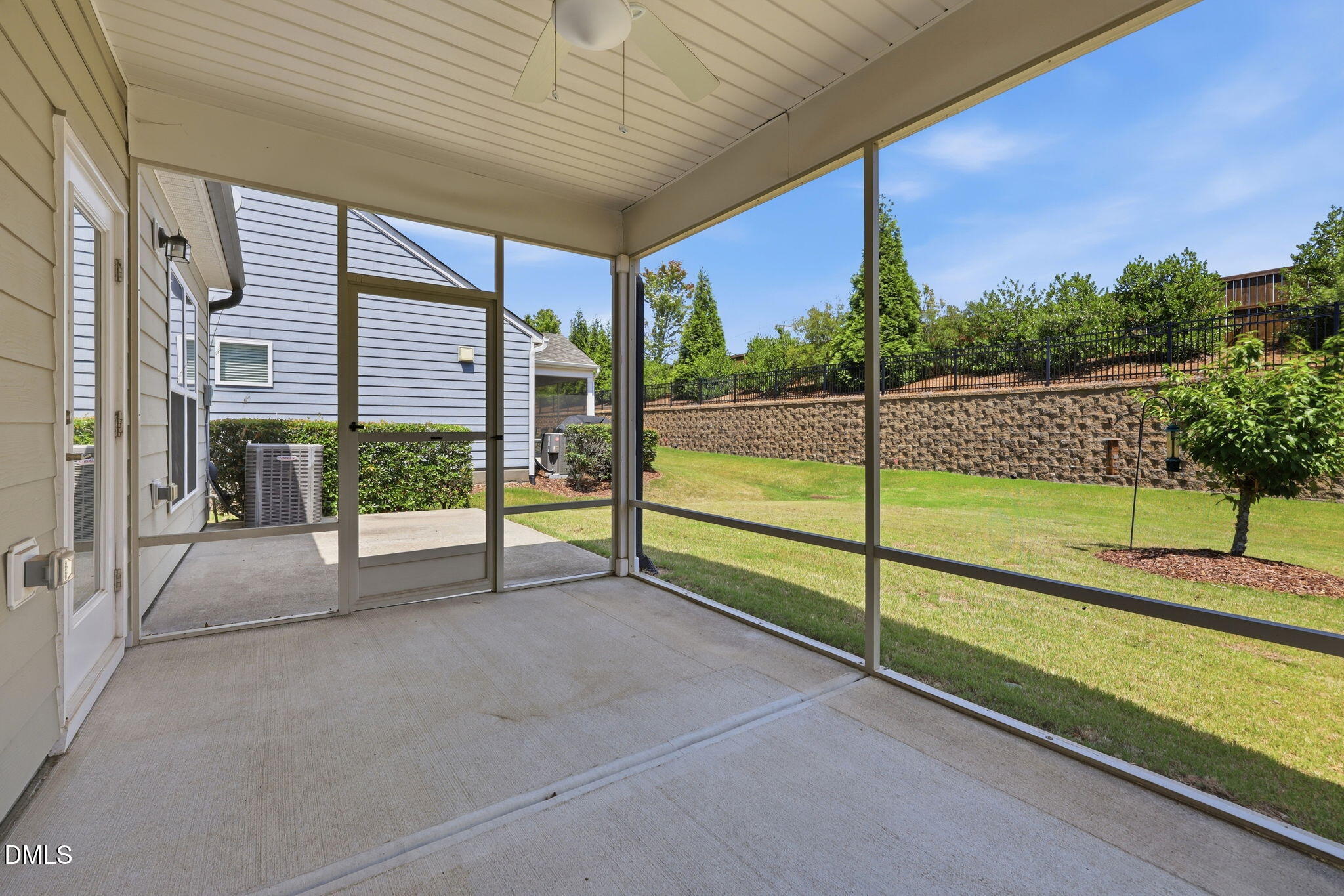 1202 E Rosedale Creek Drive Property Photo 36