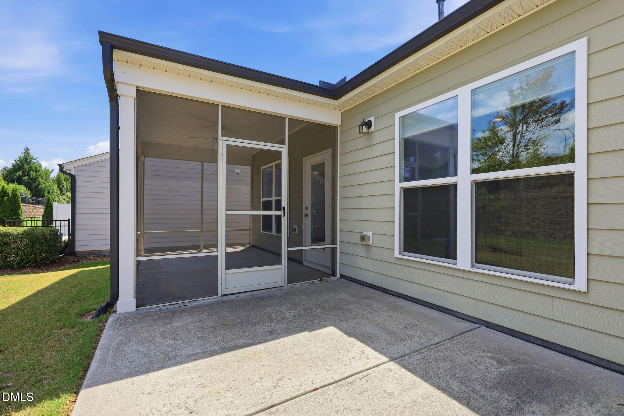 1202 E Rosedale Creek Drive Property Photo 39
