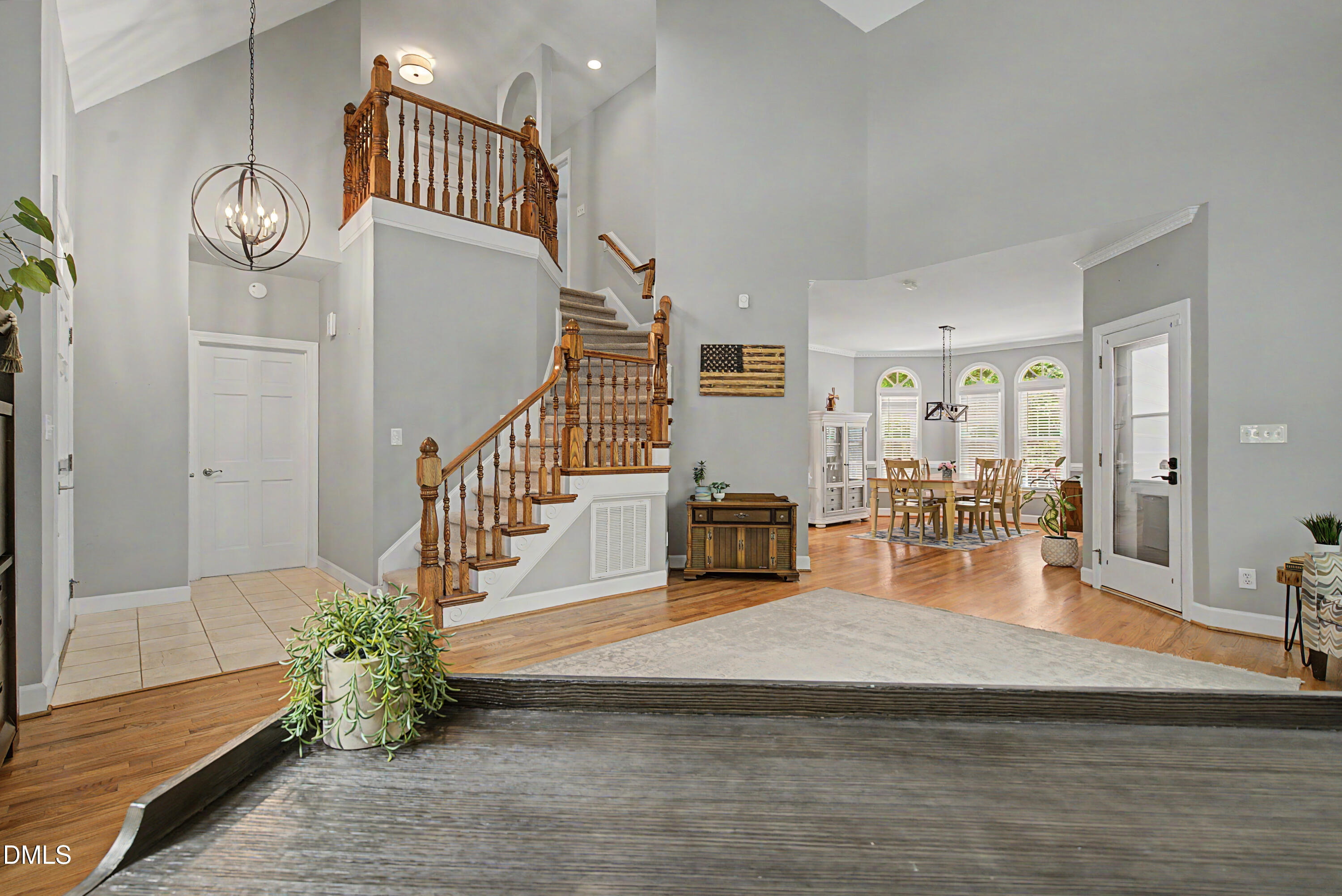 5517 N Hawthorne Way Property Photo 5