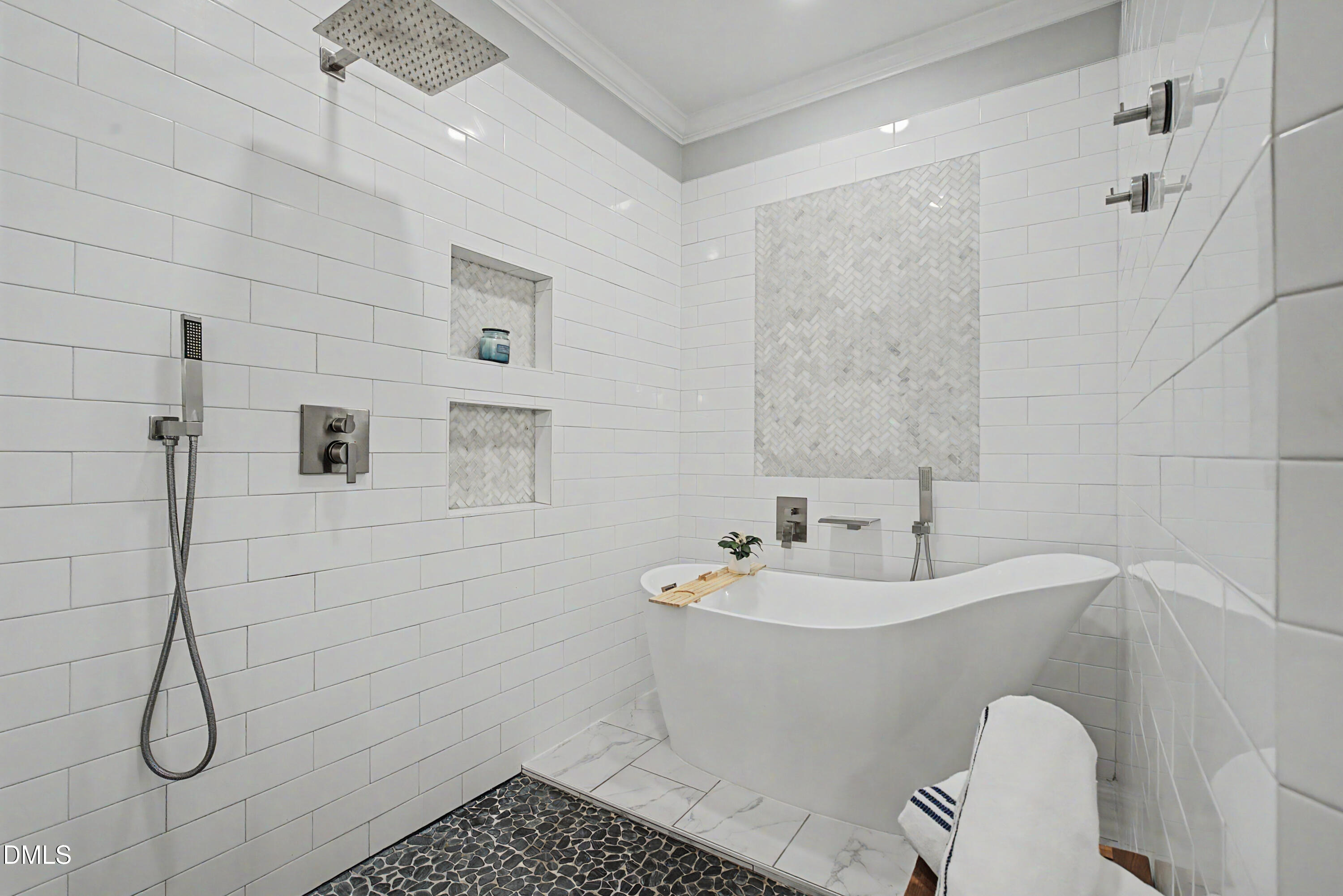 5517 N Hawthorne Way Property Photo 21