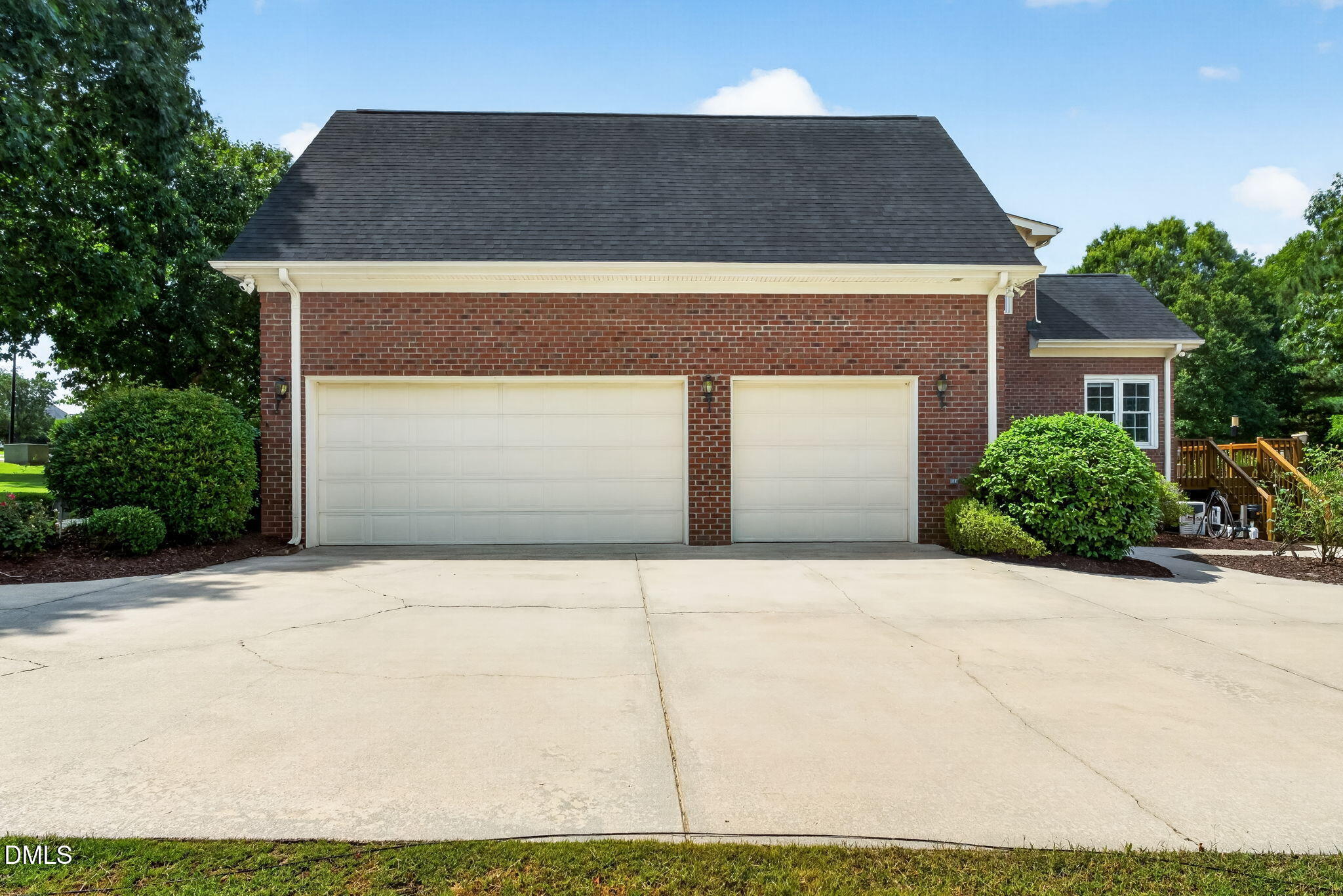 145 Huntington Drive Property Photo 4