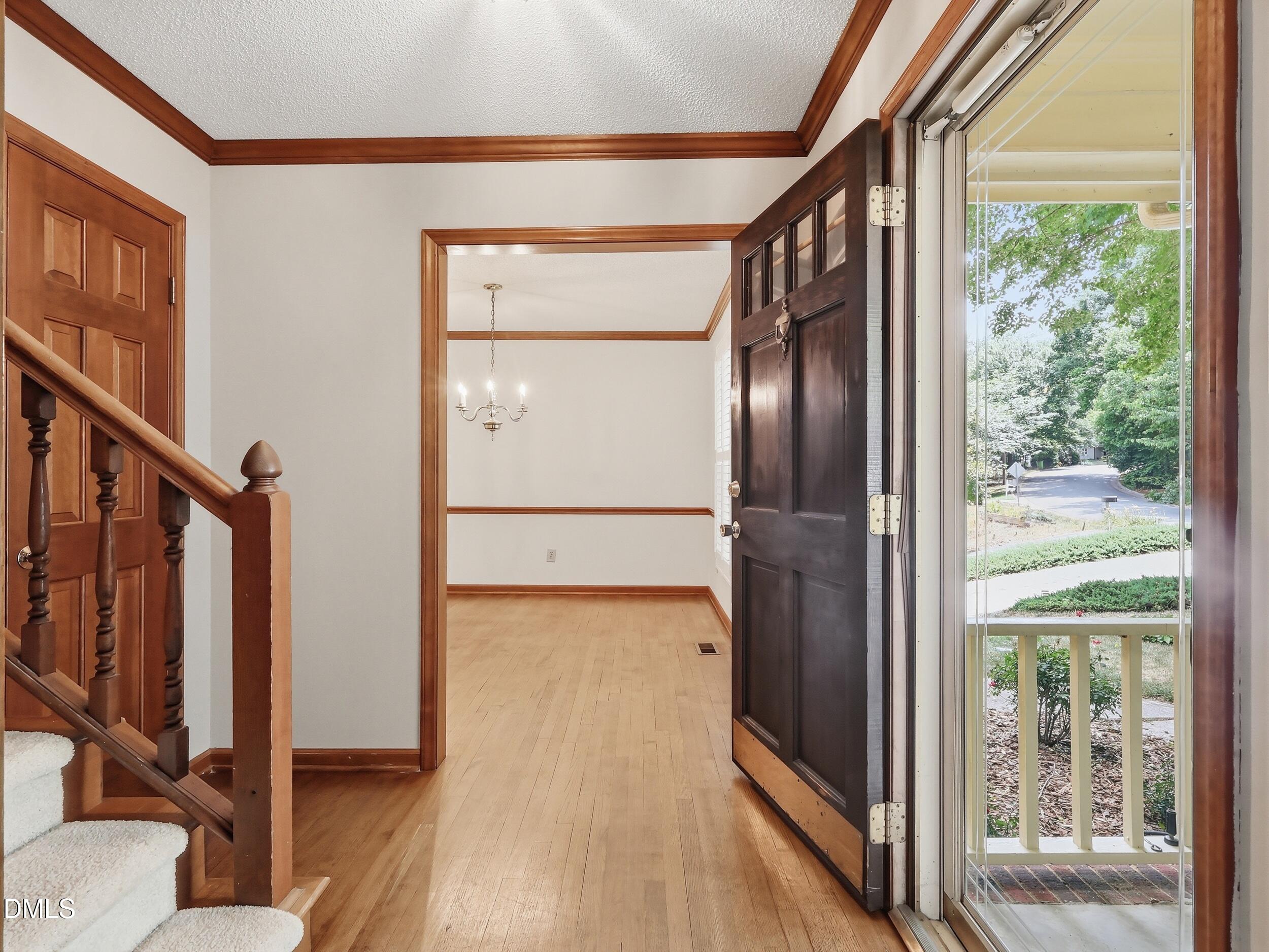 7312 Deer Track Drive Property Photo 2