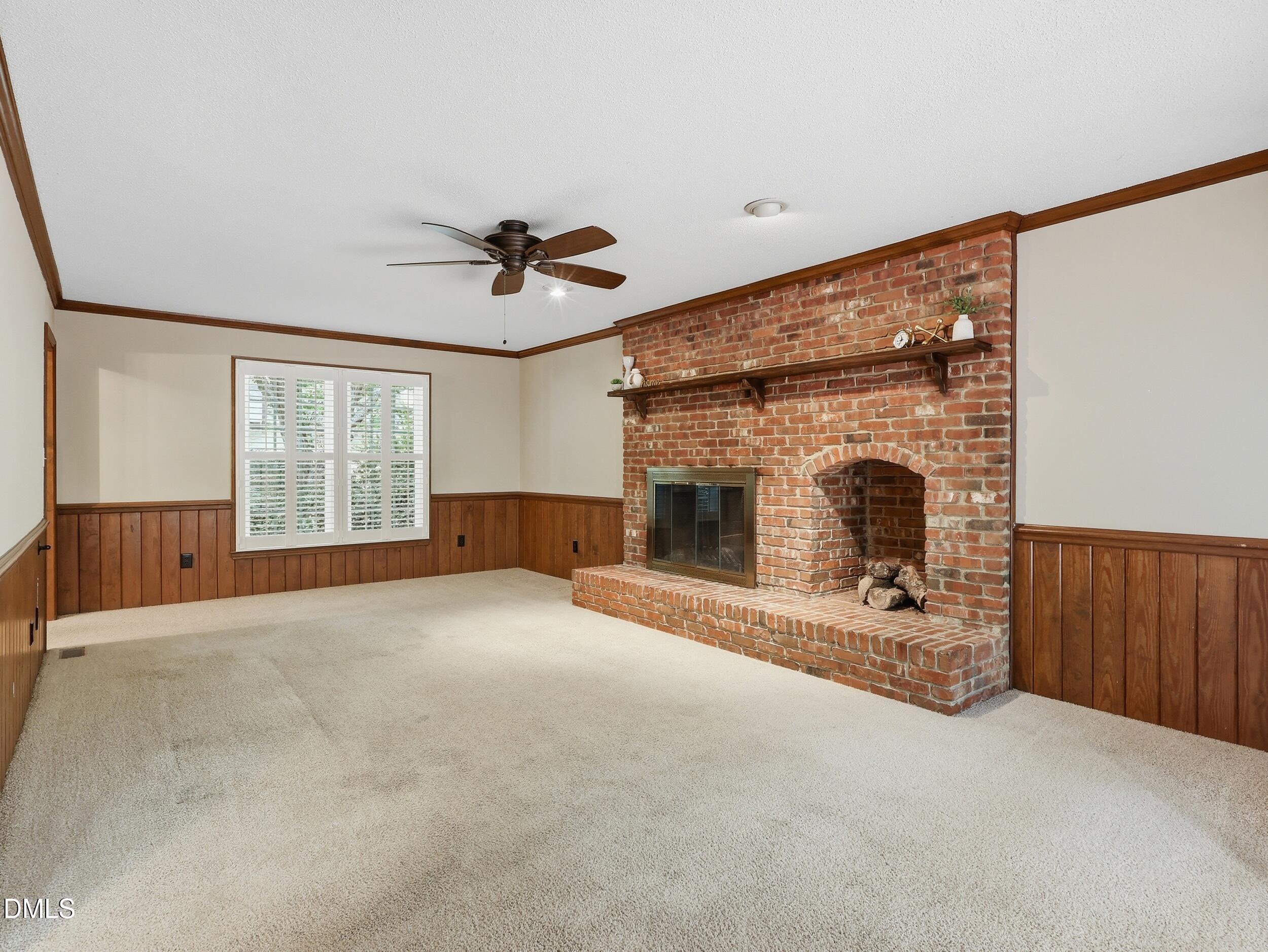7312 Deer Track Drive Property Photo 4