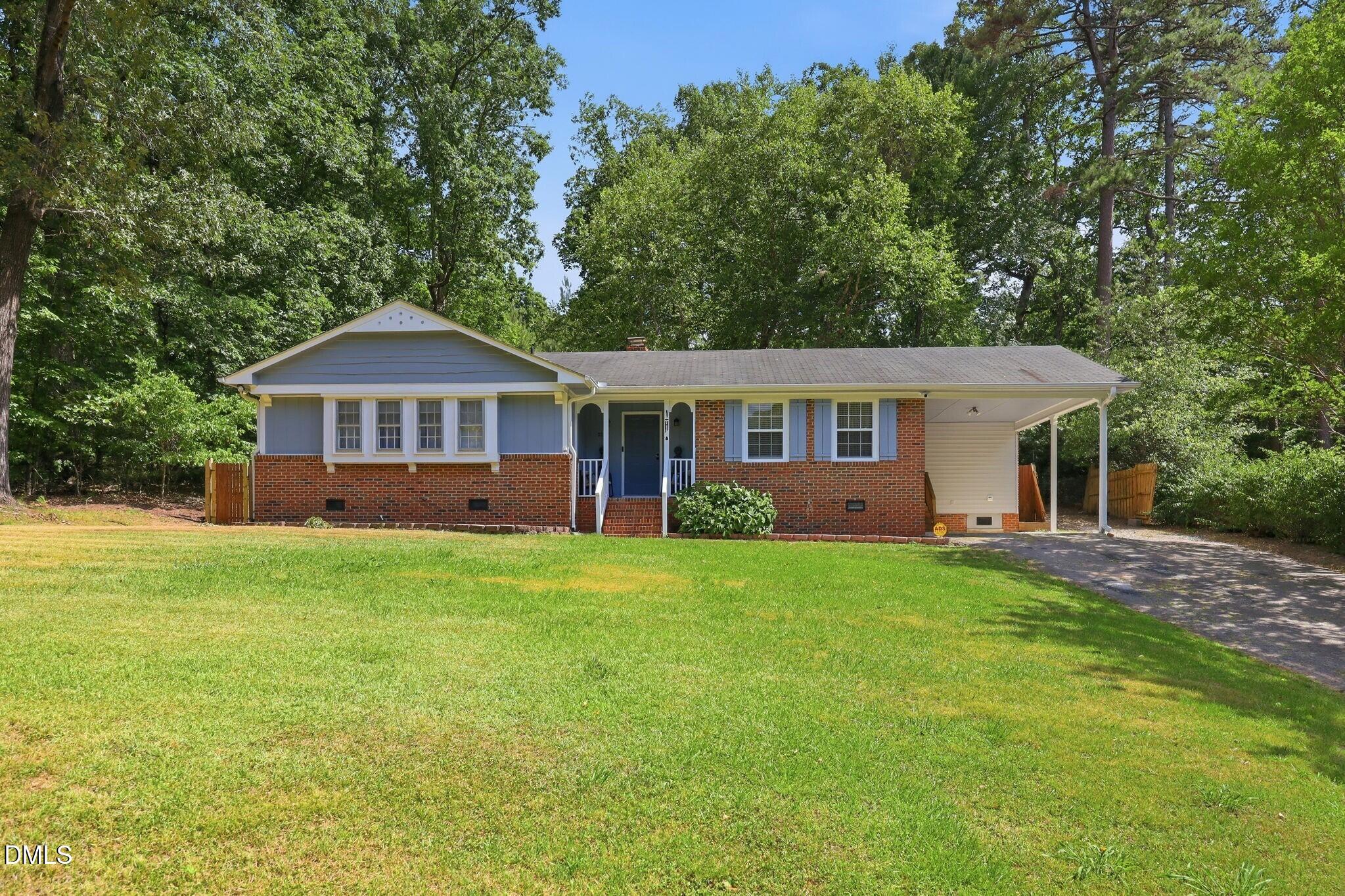 917 Cromarty Avenue Property Photo 1