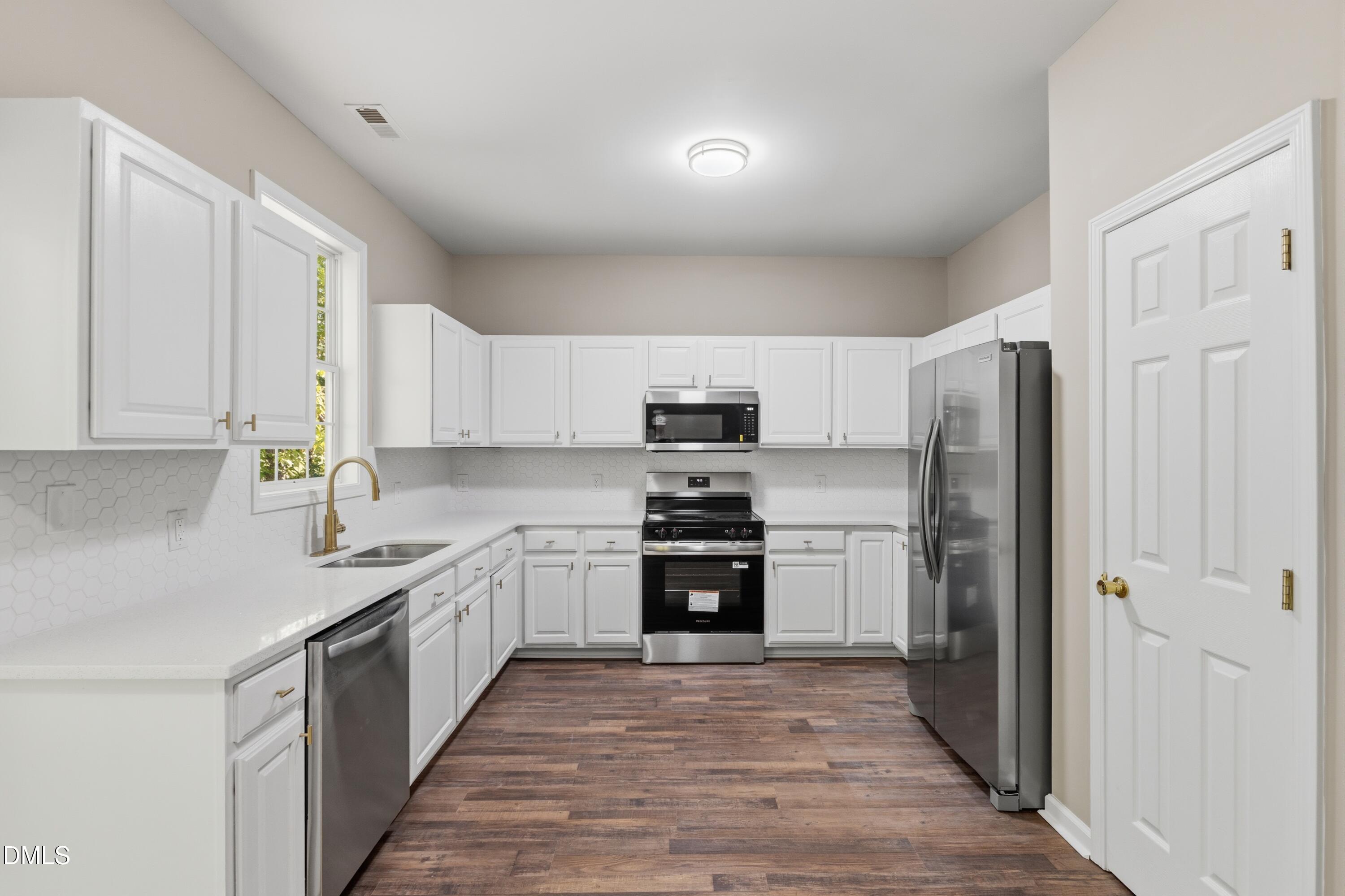 2016 Red Quartz Drive Property Photo 7