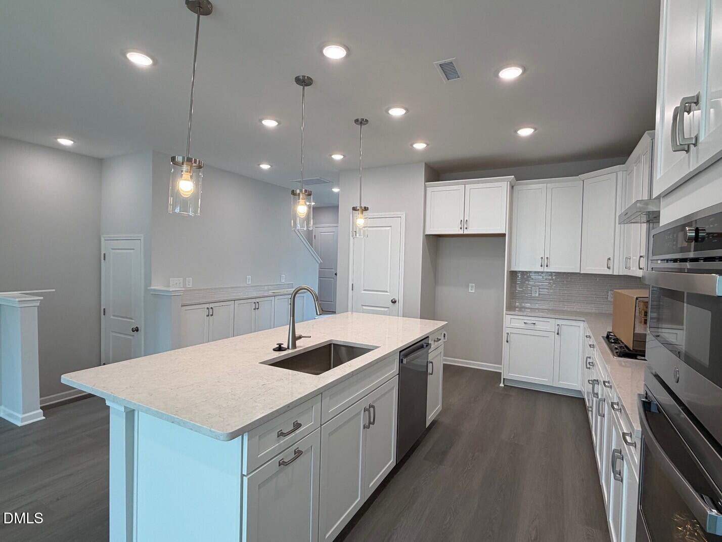 9039 Hazy Jade Way Property Photo 3