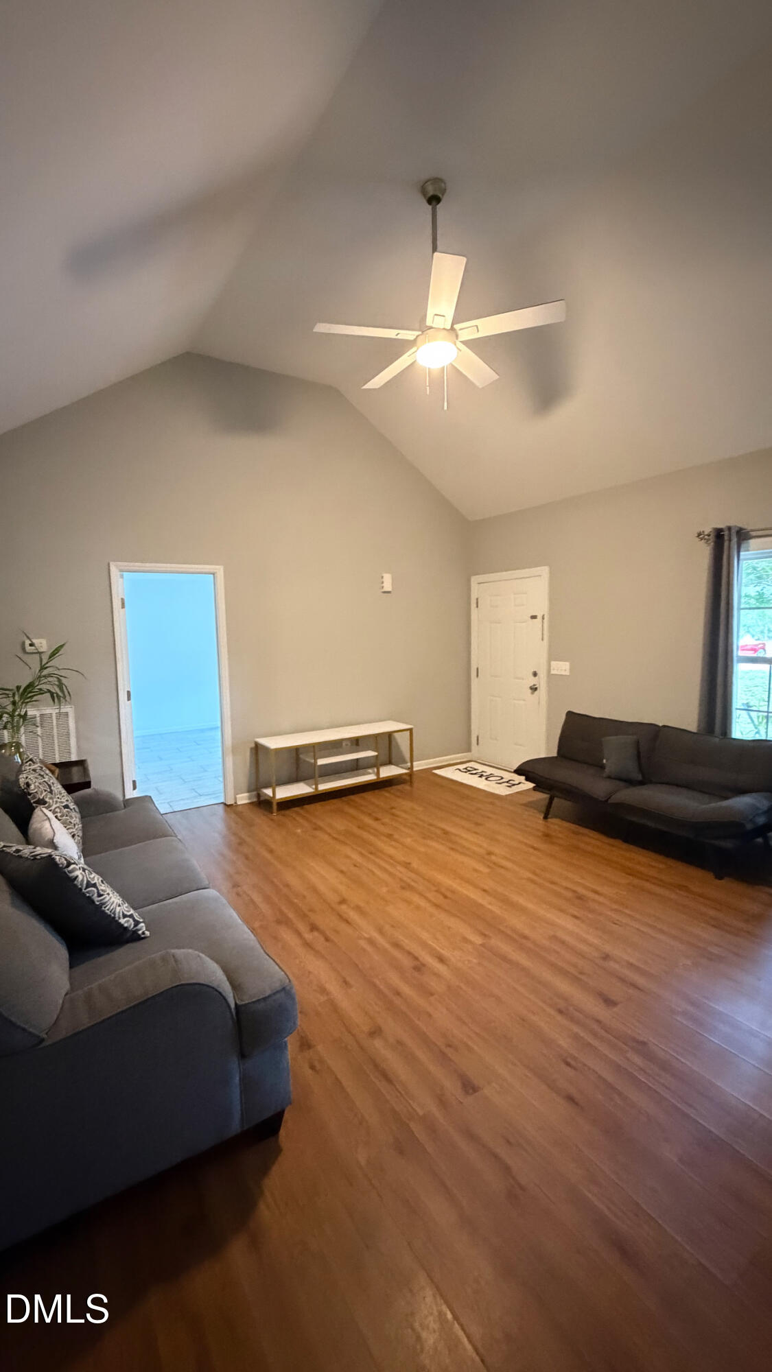 229 Sterling Way Property Photo 2