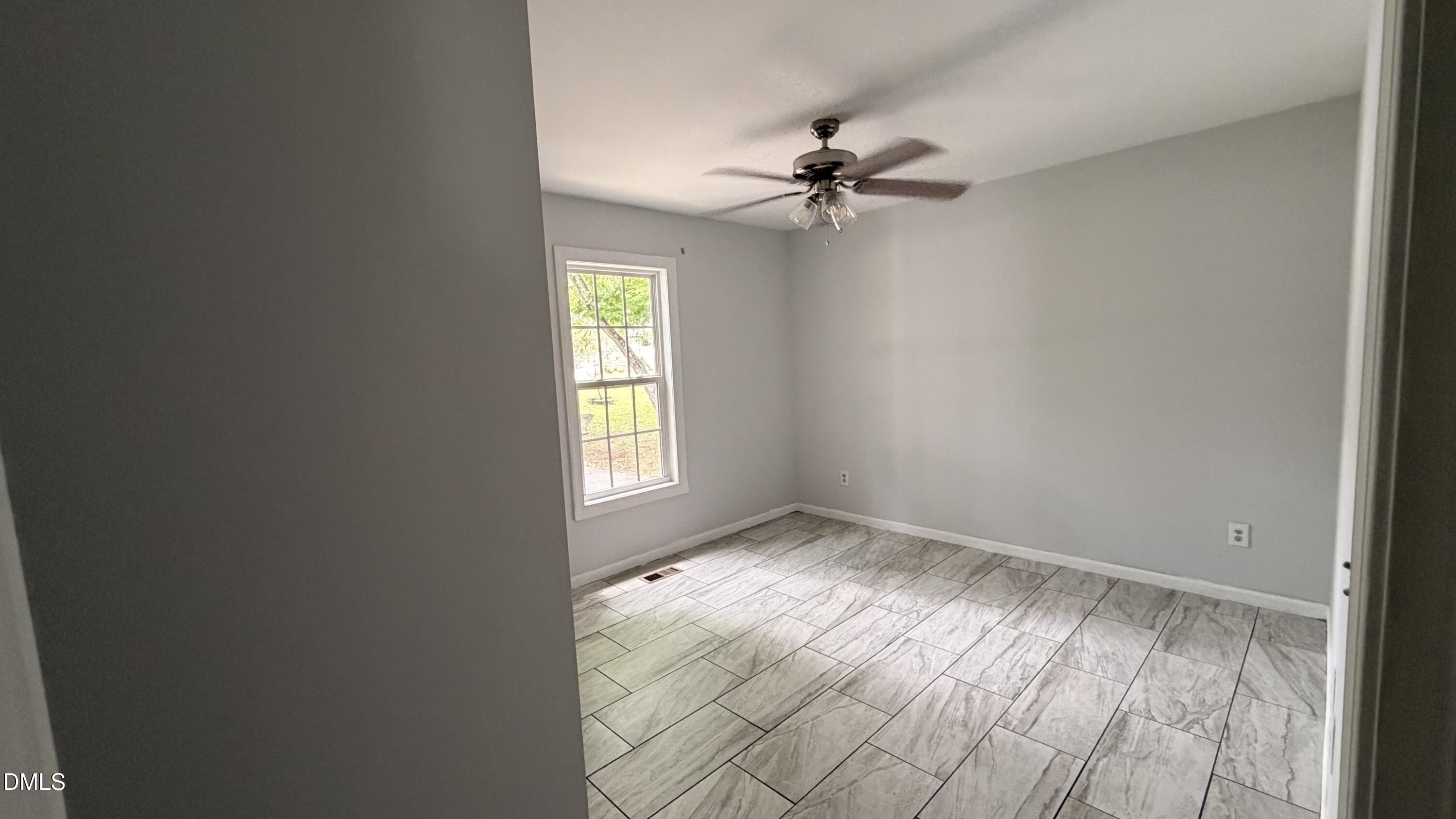 229 Sterling Way Property Photo 4